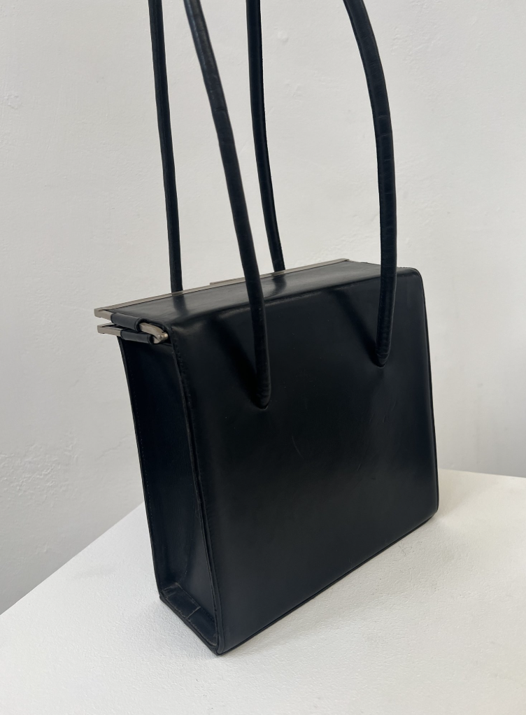 Thumbnail cc20c18b-c283-44cb-bd22-8c8deab55013