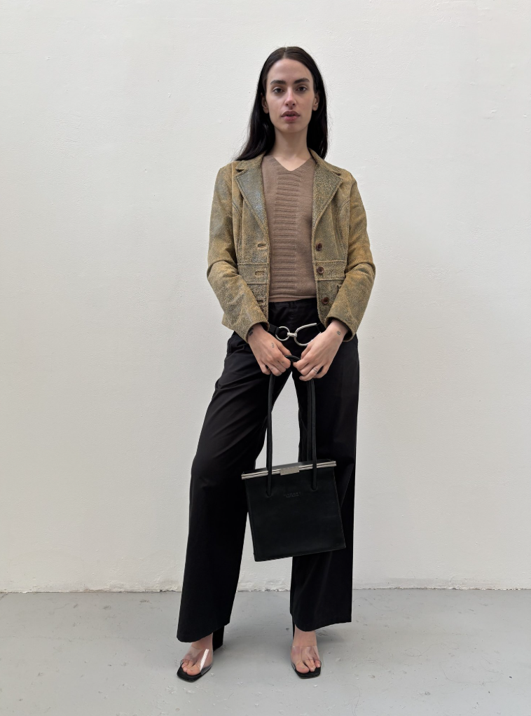 Thumbnail 32c2f71a-58f0-49eb-b03c-f6638b653d8f