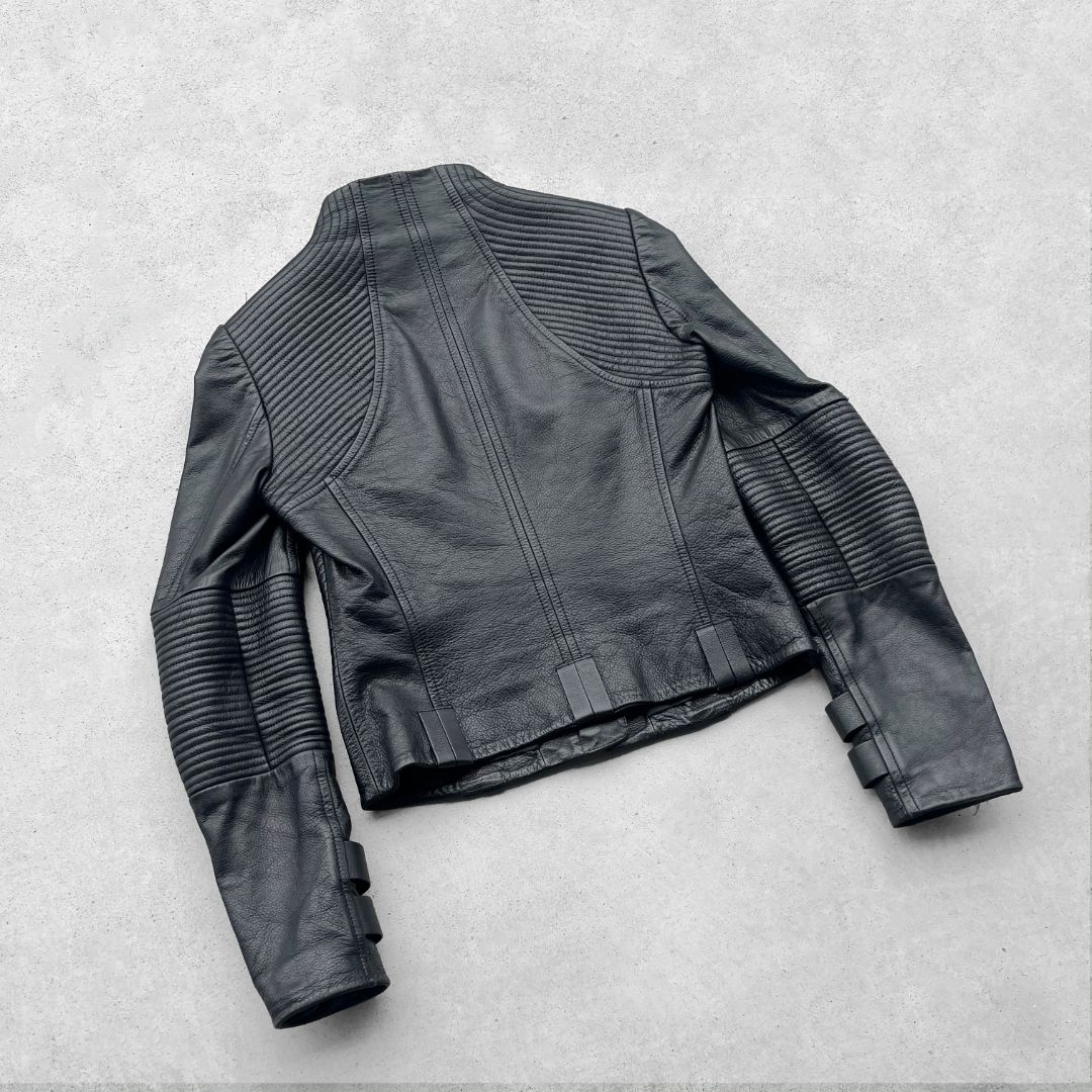 Thumbnail 99c078c8-9be0-4d44-bc7b-e2f51aa1c3e0