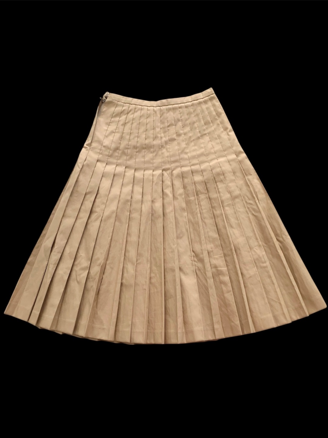 Thumbnail 756704c0-74b4-4905-a1a1-1428f8fd8c80