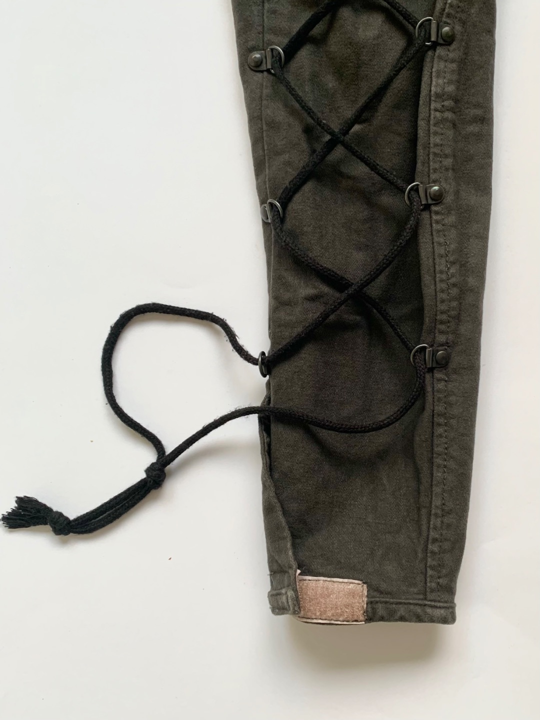 Thumbnail e026fd1b-c7b5-43f3-91d8-122714434565