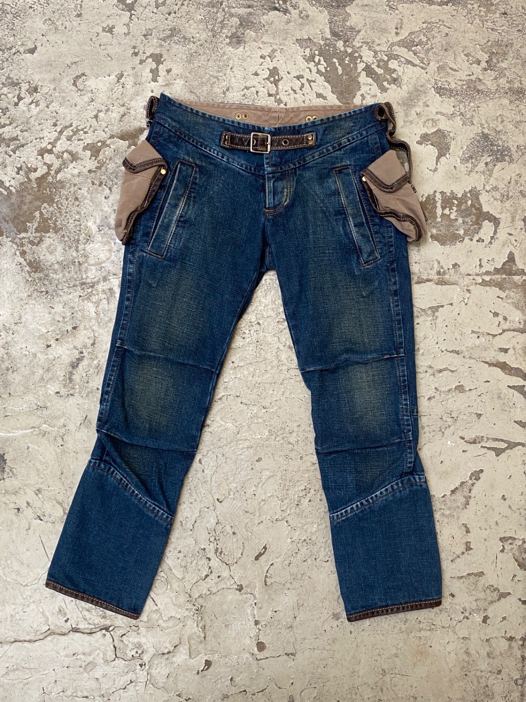 Dsquared2 F/W2004 Multi Pocket Capris by DSQUARED² in size IT 40 from TROUSERS category