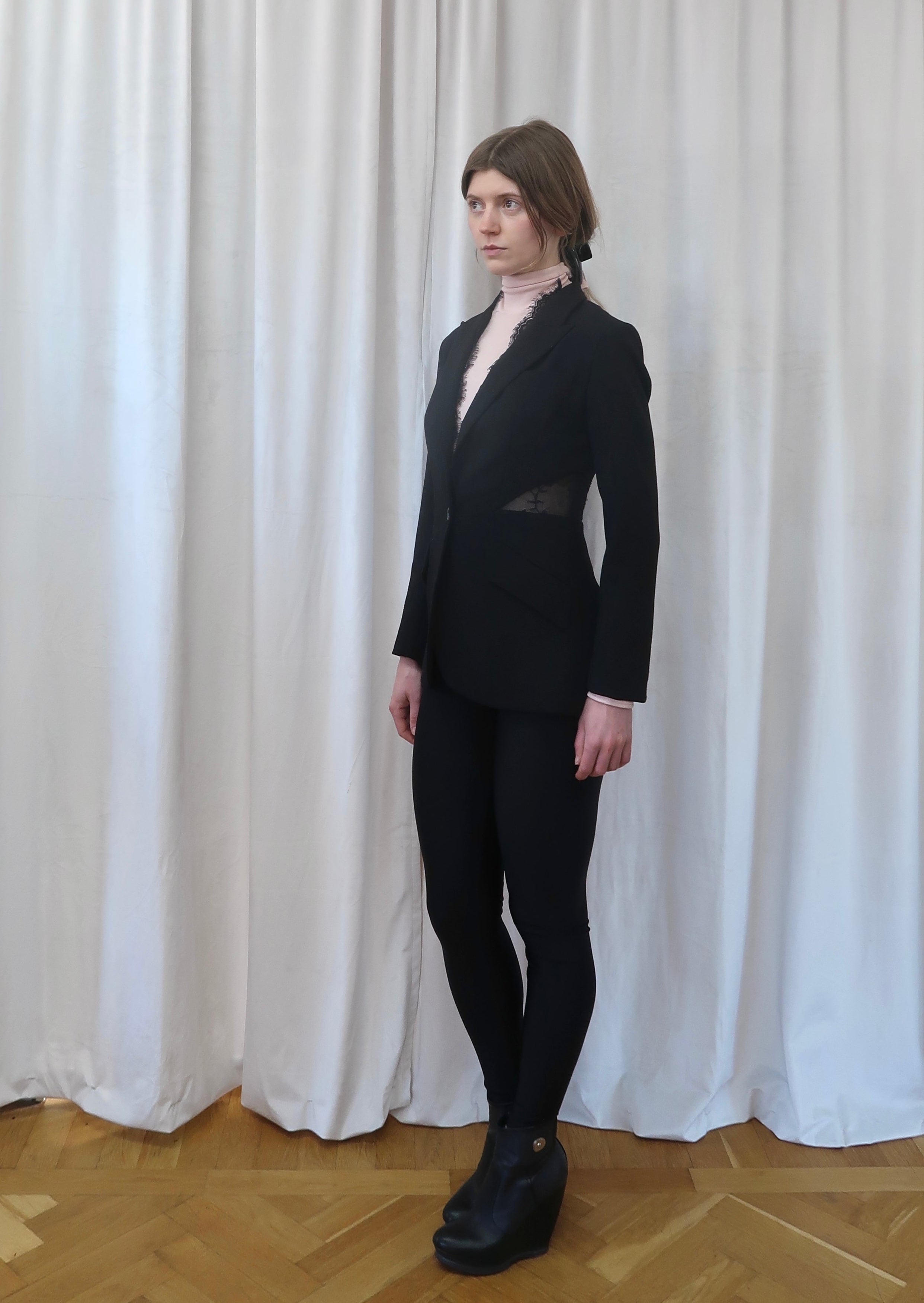 Alexander McQueen lace panel blazer, 2010’s by ALEXANDER MCQUEEN in size IT 42 from COATS & JACKETS category