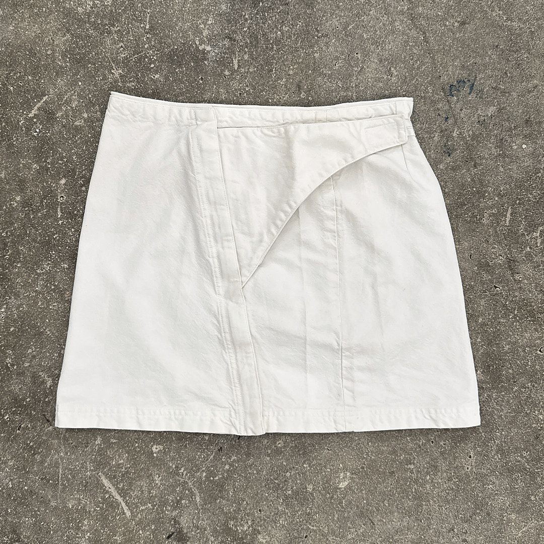 Thumbnail 24d6ef42-616b-48d4-9008-190ad4f3cea8