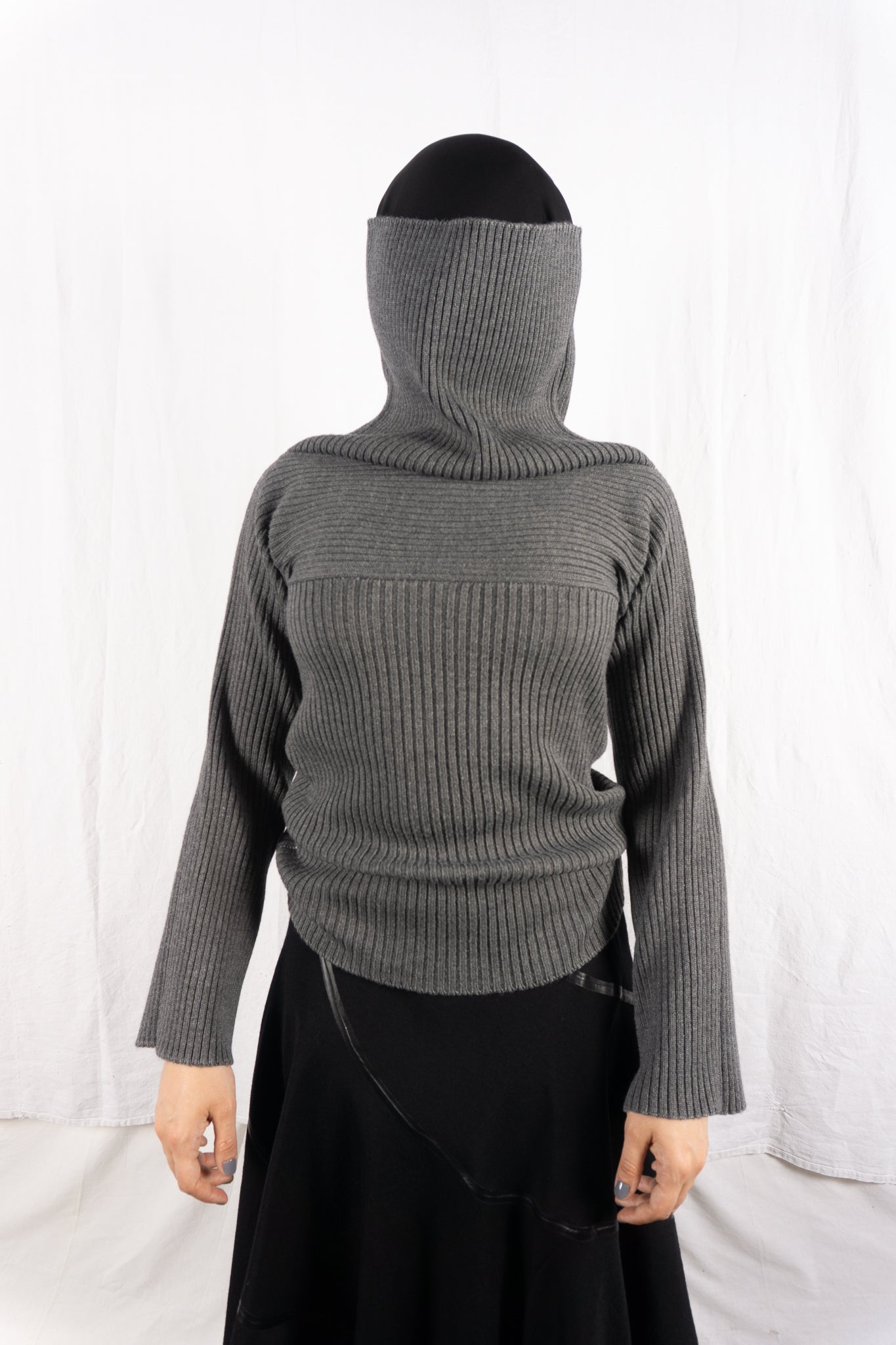 MARTIN MARGIELA 6 A/W 2005 by MAISON MARGIELA in size M from KNITWEAR category