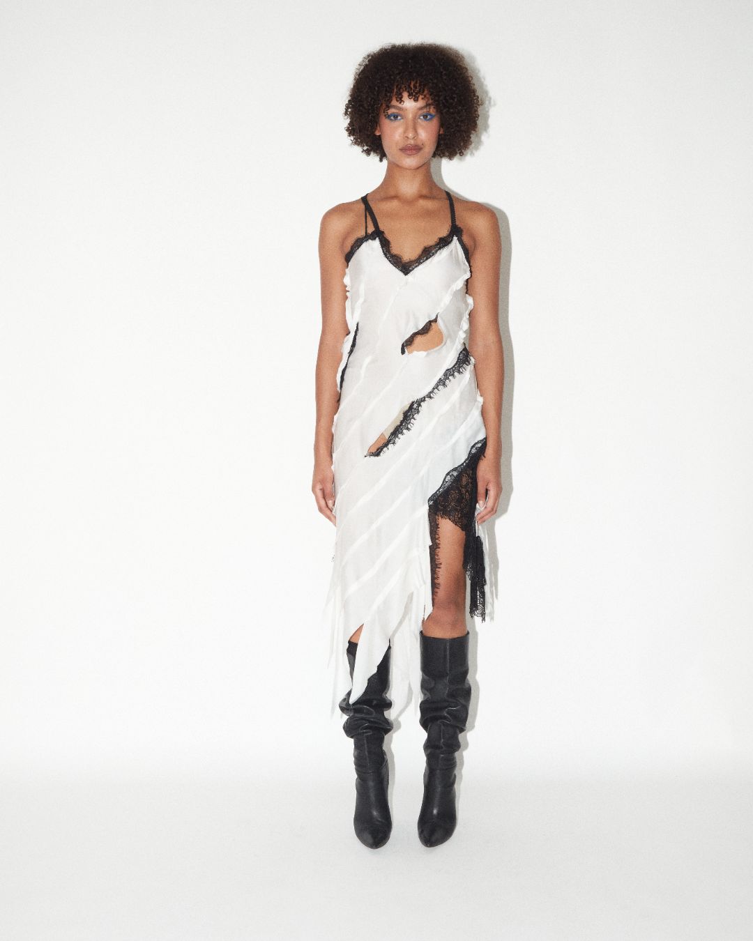 Thumbnail 635ee9f2-1f34-41bc-a147-b06b497e26c1