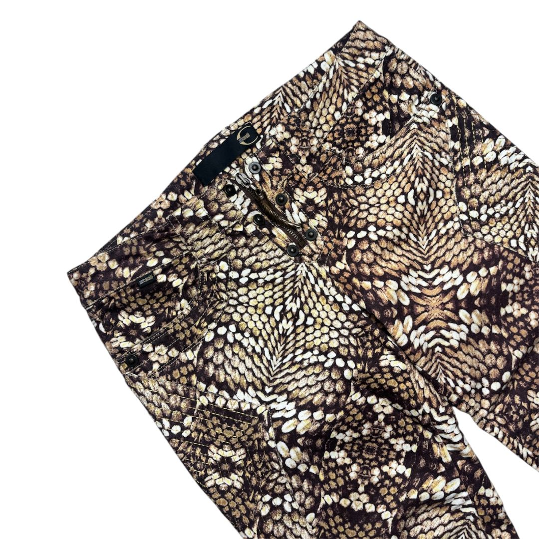 Thumbnail 643de57d-0614-4dde-bb83-259b04a76202