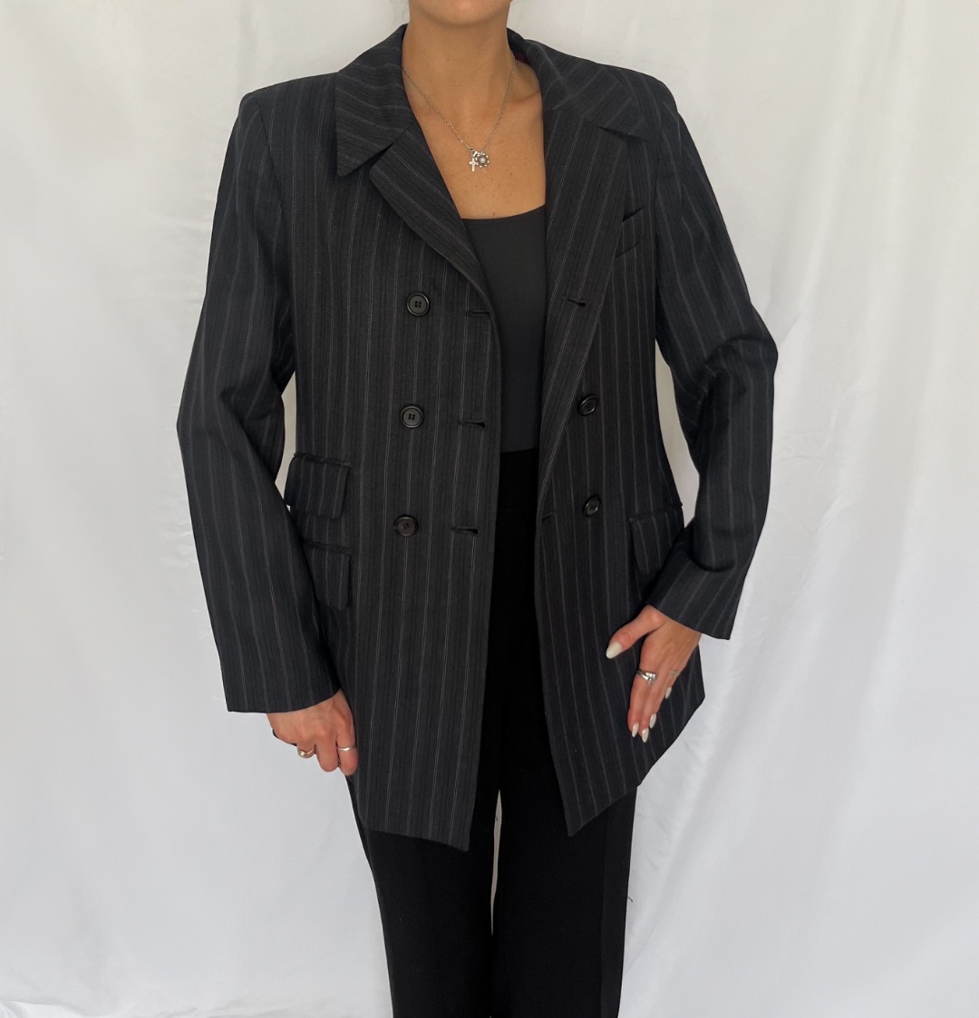 Thumbnail 1b491c34-a3bc-42ac-a47d-69f910ee5fc2