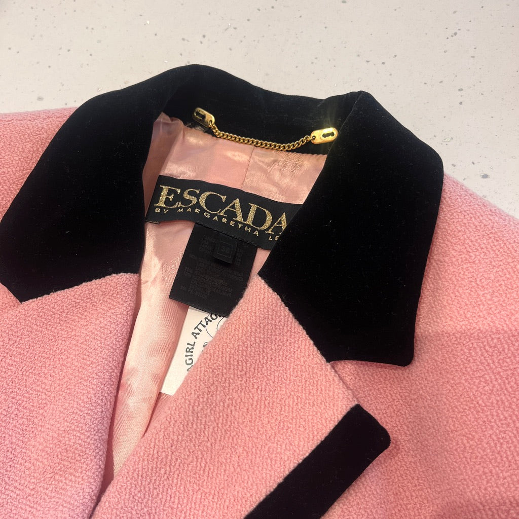 Thumbnail aa7b98f2-4a78-4784-8d10-0e142c68b9cf