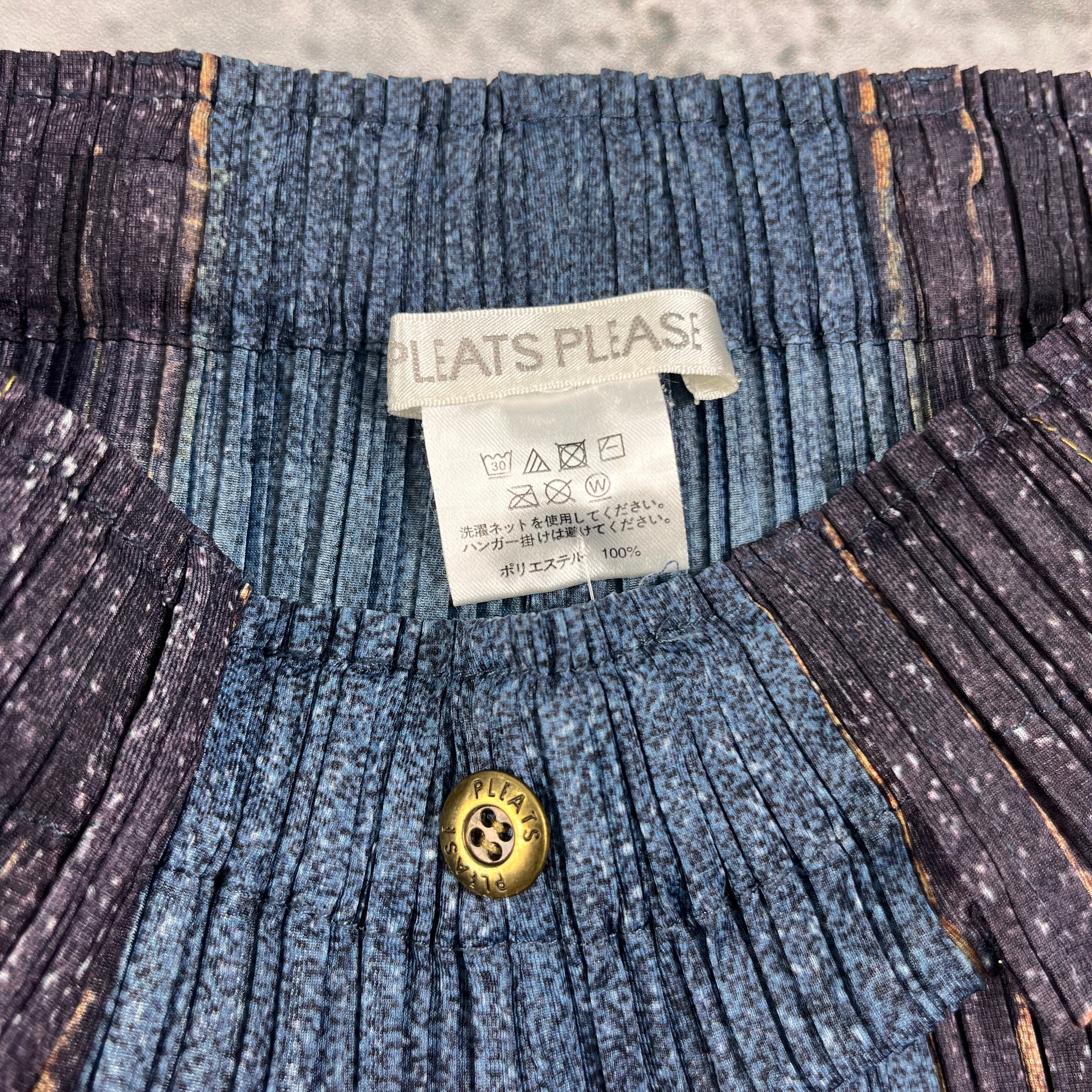 Thumbnail f9cbf16f-4228-480a-be53-0bb3136c1fef