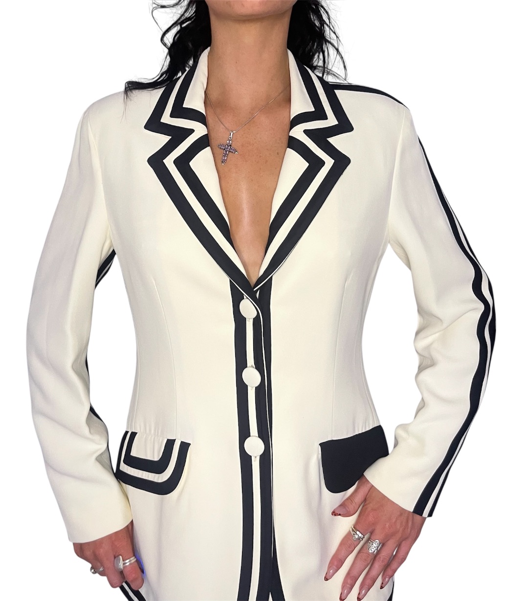 Thumbnail a1e52bda-83fd-4567-8116-41292b965f2e