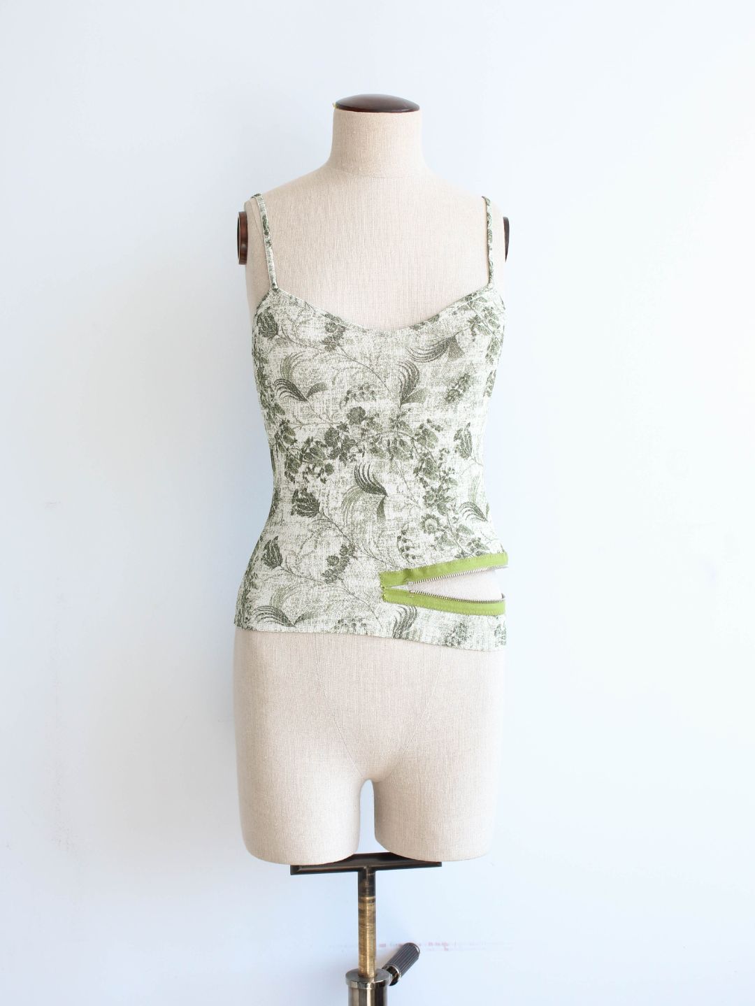 5c018eb9-8049-44b8-ba4a-628ea64183b3