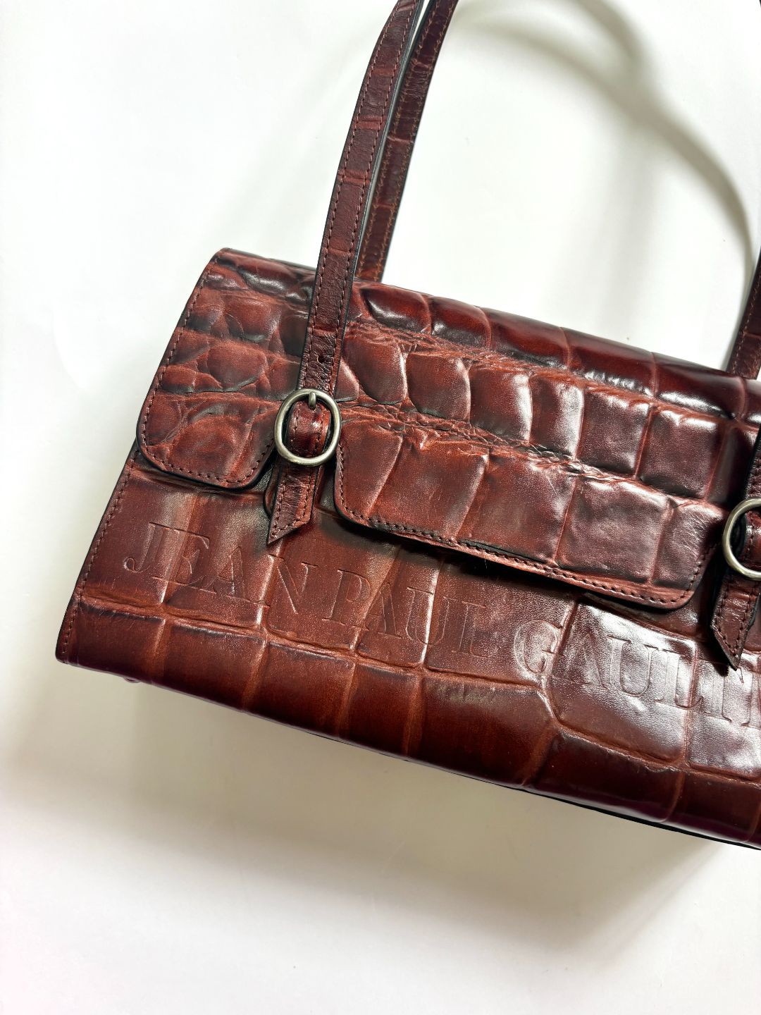 Thumbnail e8a62be4-f0d9-42d5-924f-d70a78e0a54e