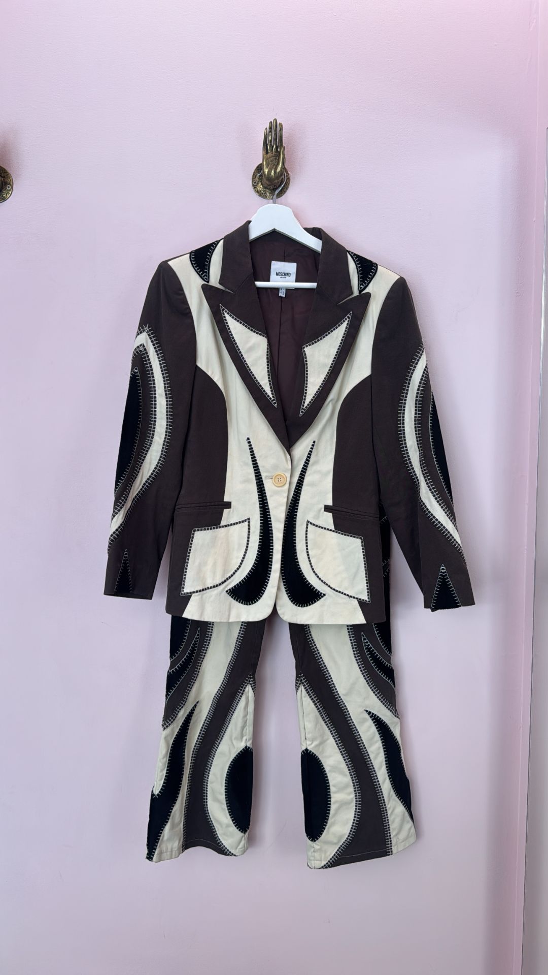 a6126827-ba08-402f-88b1-894bc61563e1