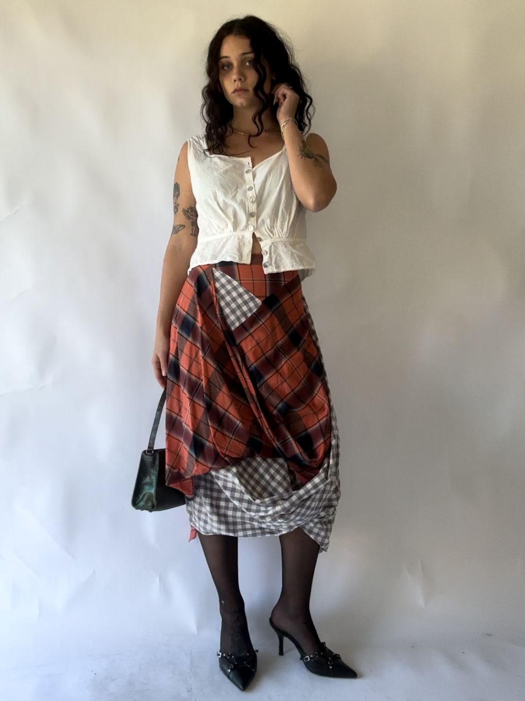 Thumbnail 946c6bc2-90b5-480b-95f1-b698de58ac64