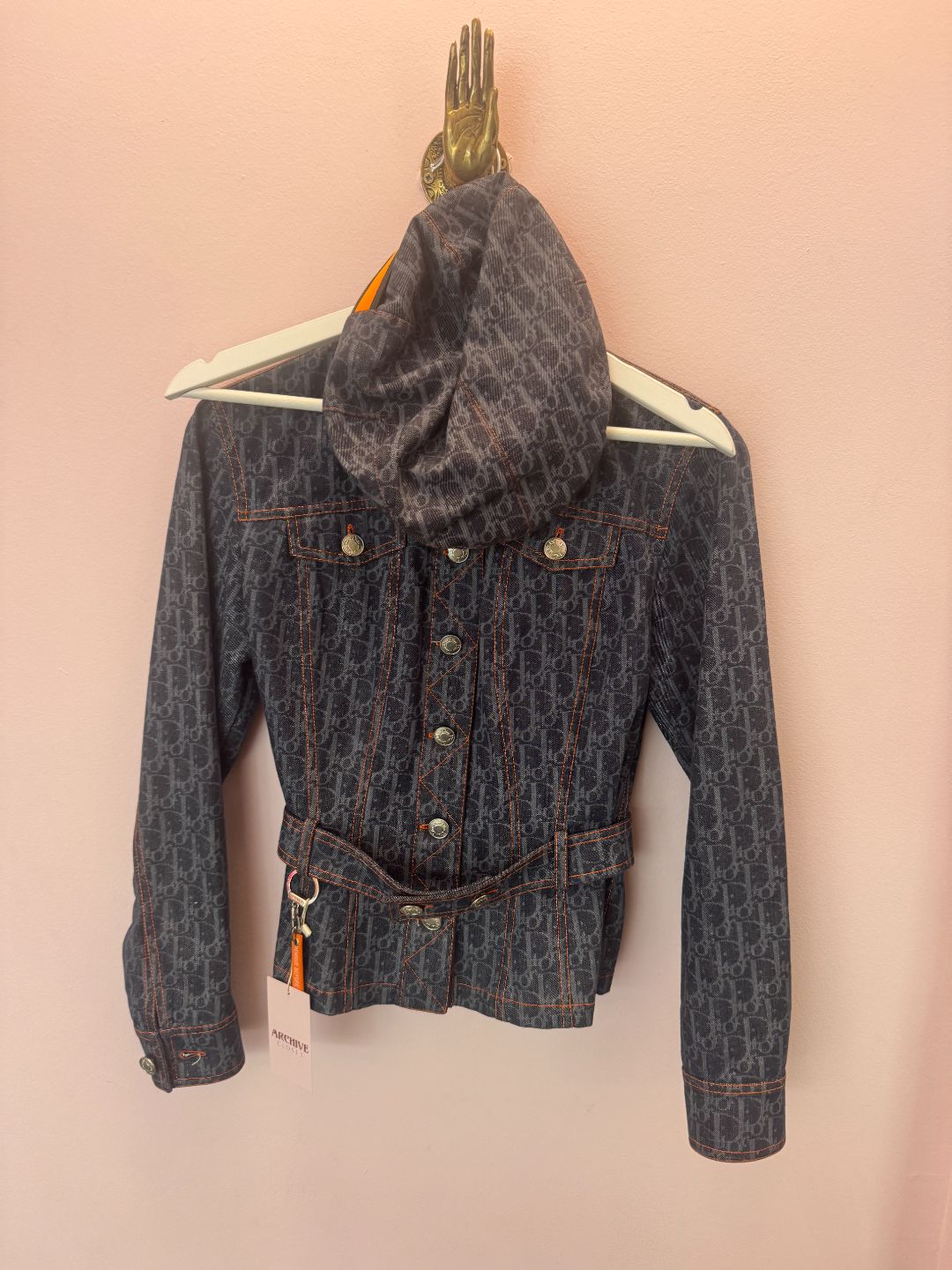 Thumbnail cc05d46b-d573-4e99-8d67-6958e5d5c3c5