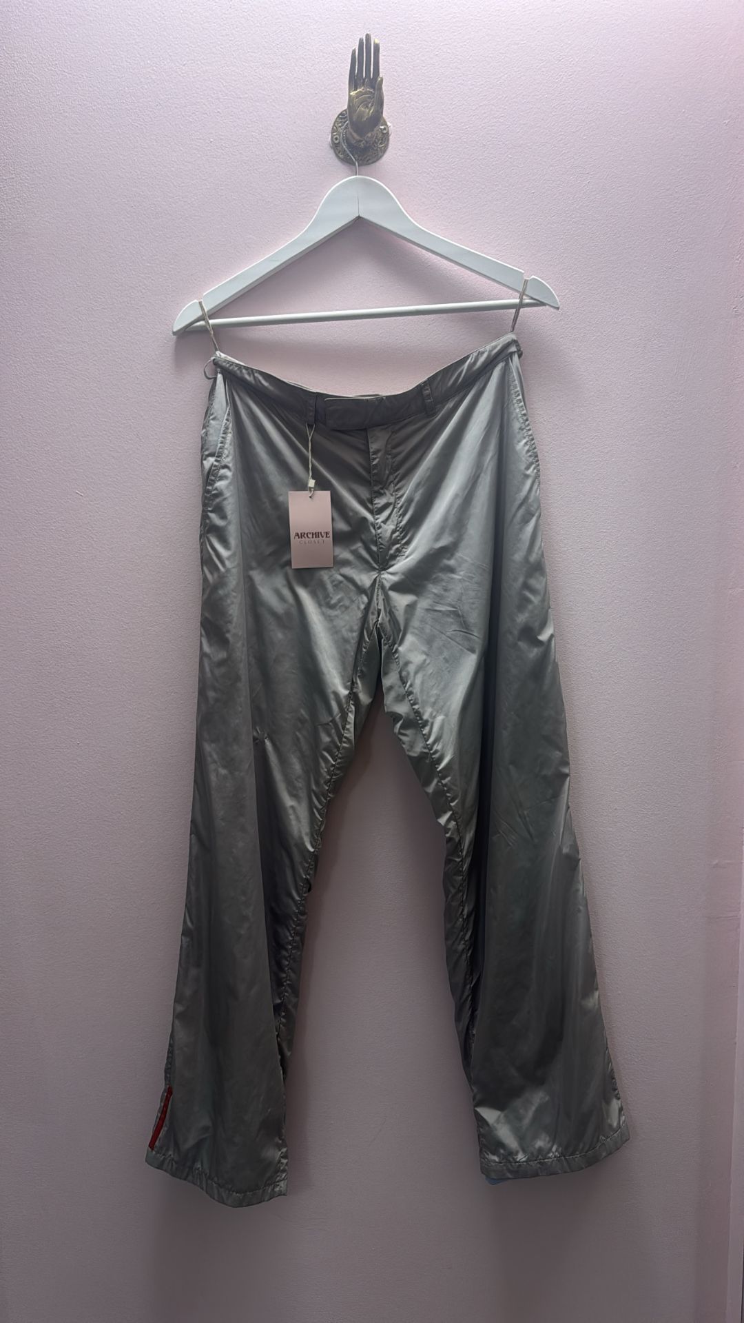 d0001fe8-b196-4b6b-b235-c0f2d4a769a2