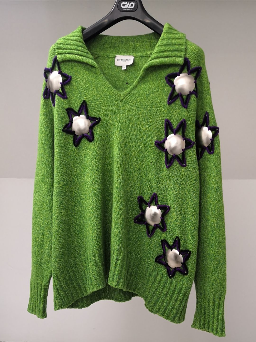 1f63018b-ab30-4409-90ed-7ee451a6513c