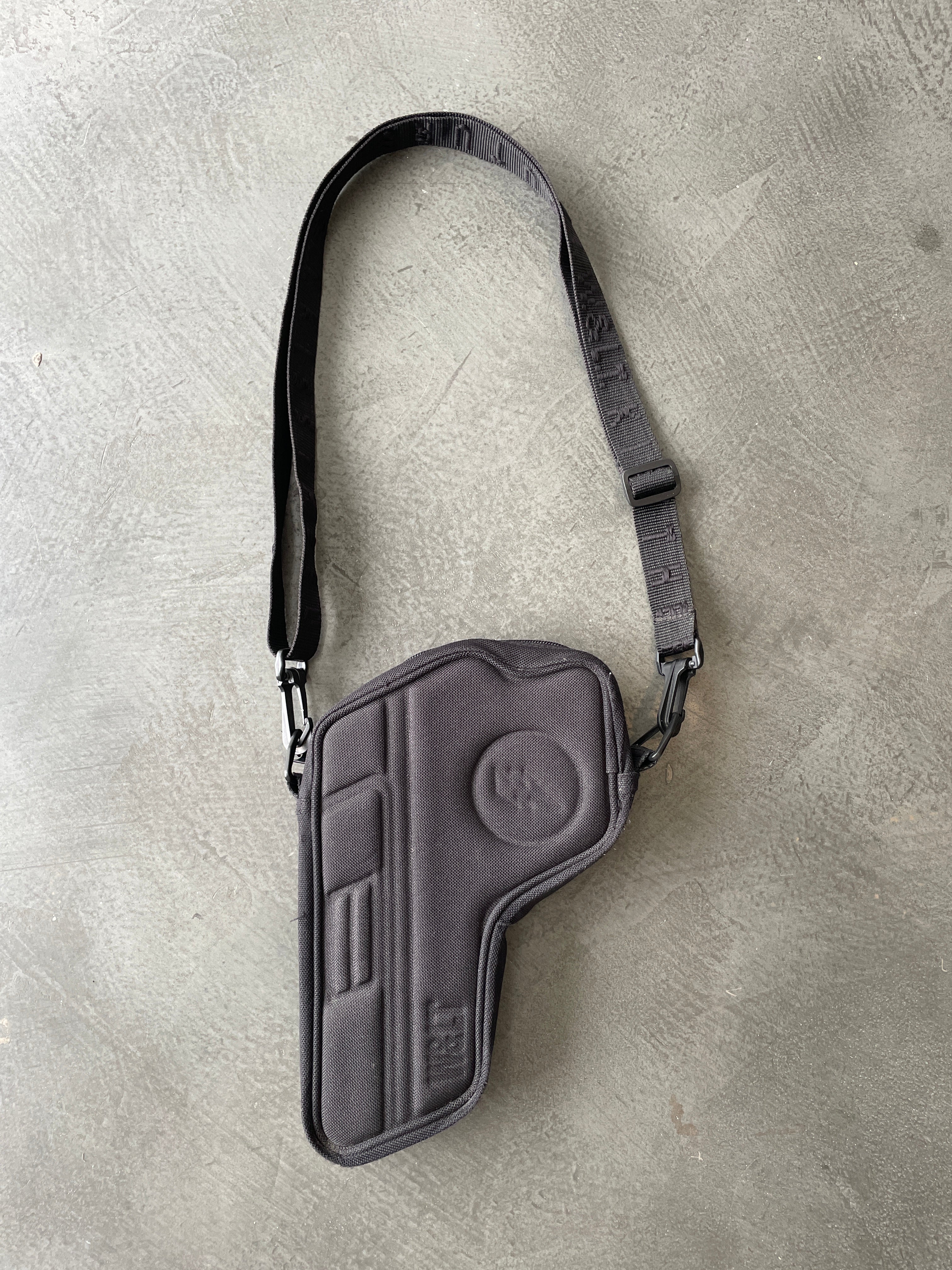 d9f17811-2ede-4d4c-9238-570b3c297e30