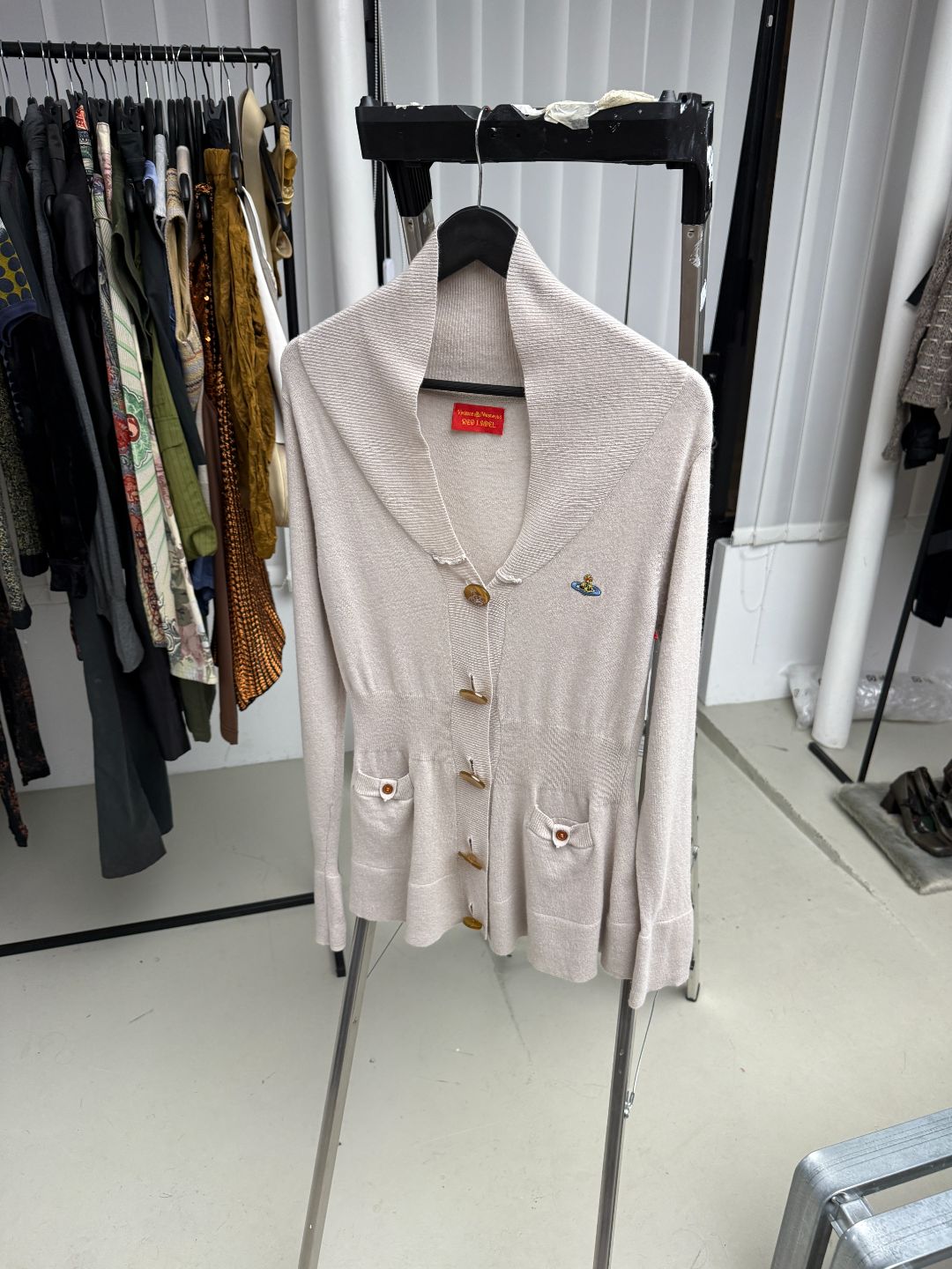 ae96863b-3293-4439-8a70-1f4aeb684f80