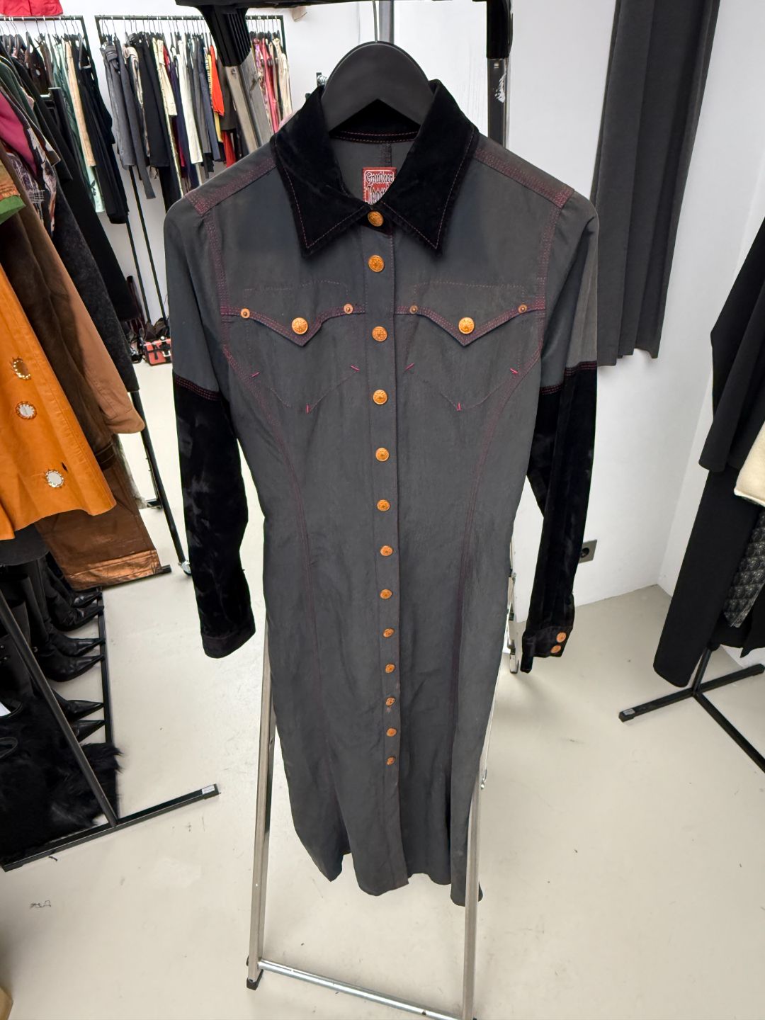 fffb4a19-dfd2-4c8c-9023-7541f6b3f5e3