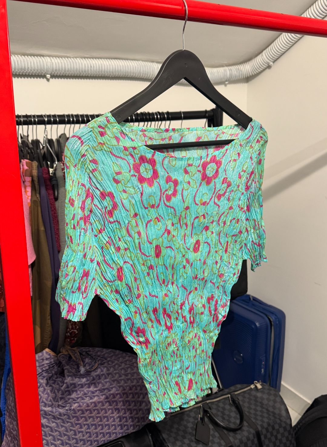 aaedee9e-02d1-4b92-beaa-49faac3e1311