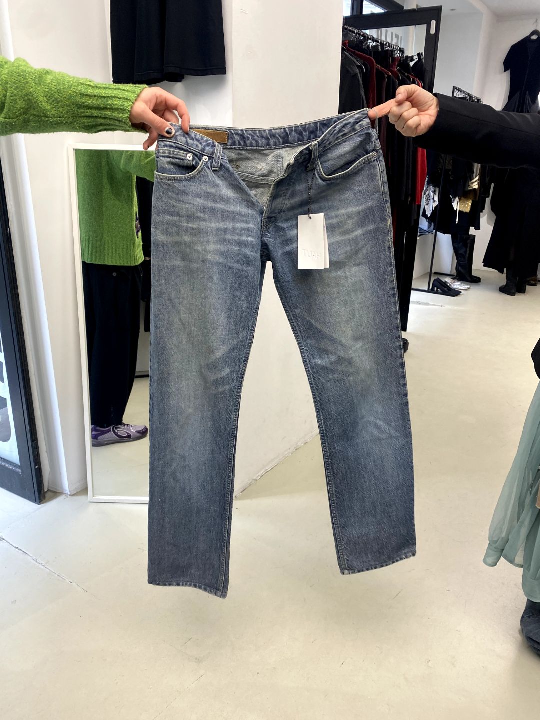 b497018a-be69-4bf3-9411-265947569949