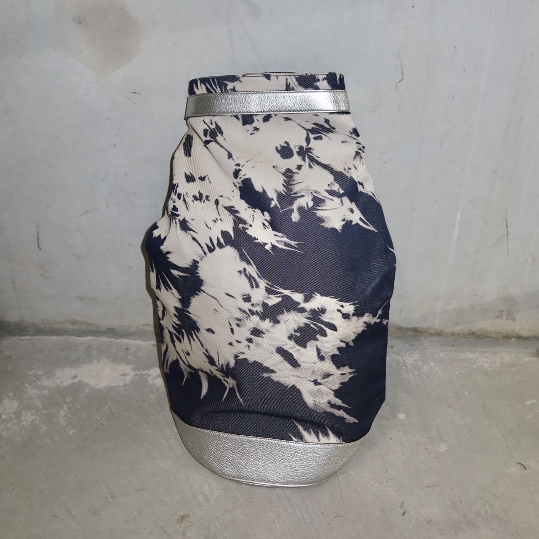 Thumbnail efbb6aec-9a75-42d0-847c-1b44ec053576