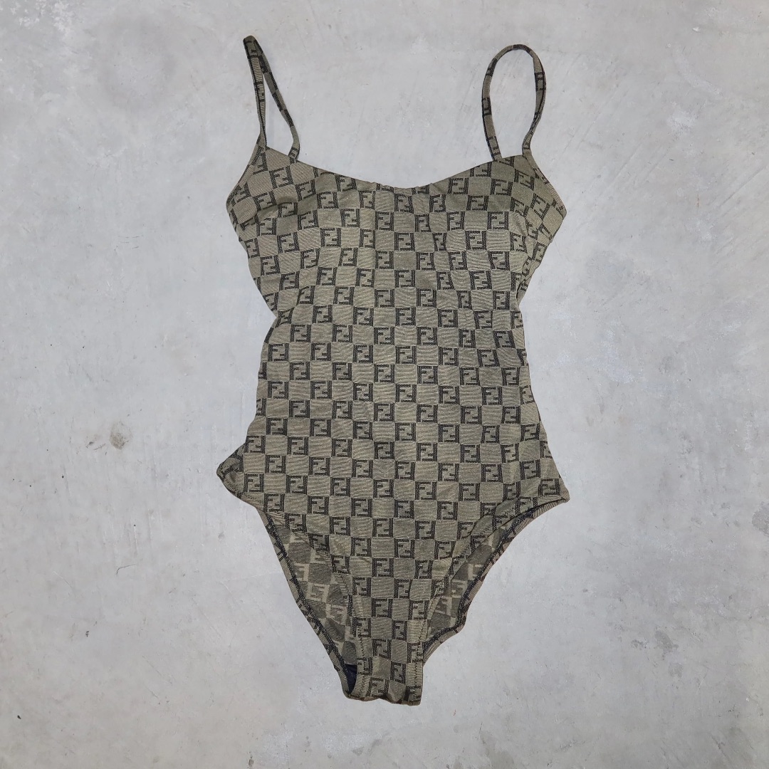 f1016929-1b13-442c-baea-6f7d0452a40f