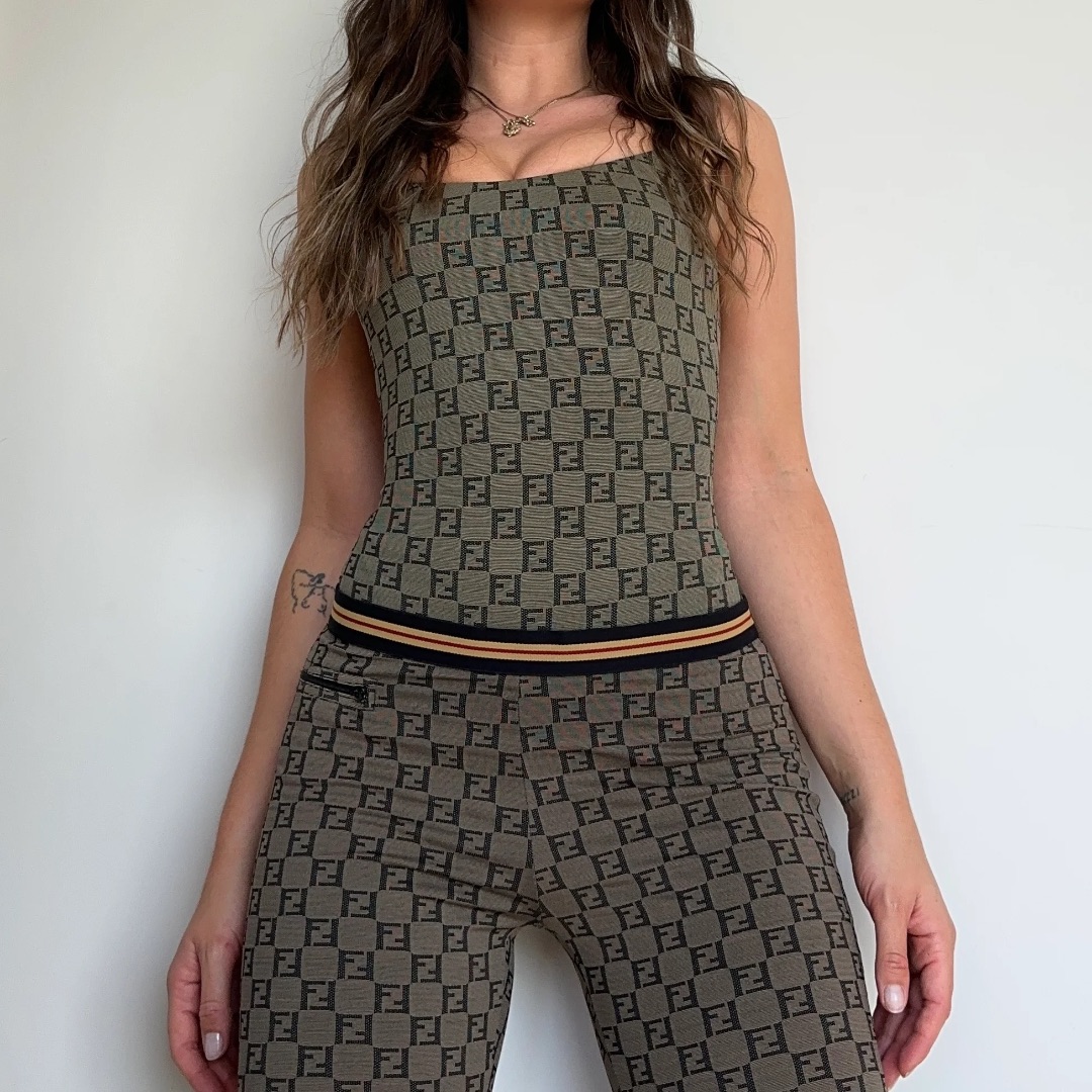 Thumbnail 5e5d97e8-3e12-4c46-a0da-a6f579e01f08