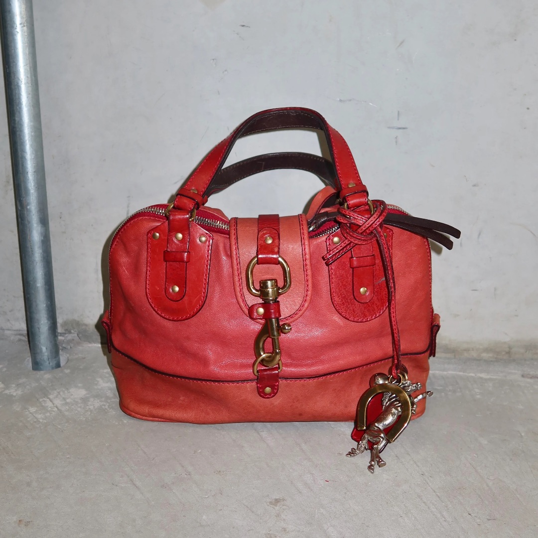 e69e8397-a40f-405f-93a8-9eaab6388643