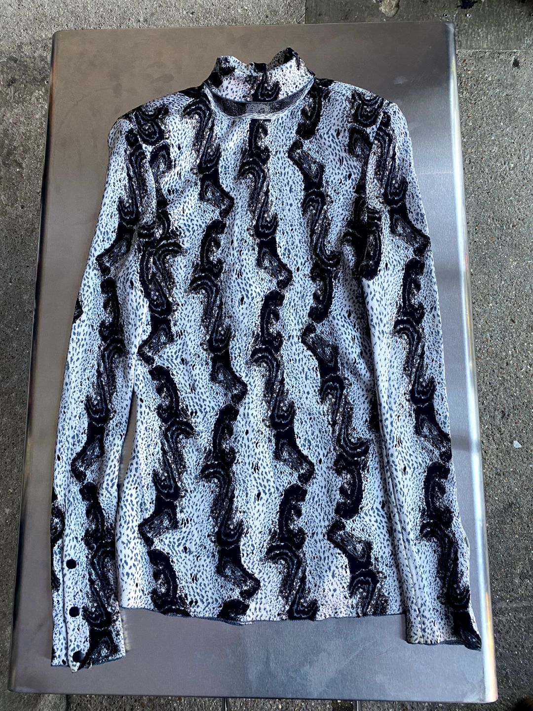 Balenciaga 2009 printed top with snap fastenings and shoulder pads by BALENCIAGA in size EU 40 from DRESSES category