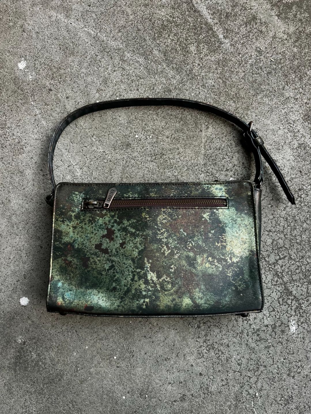 Thumbnail 11ad69a5-9783-45bd-8cca-b573e25870d6