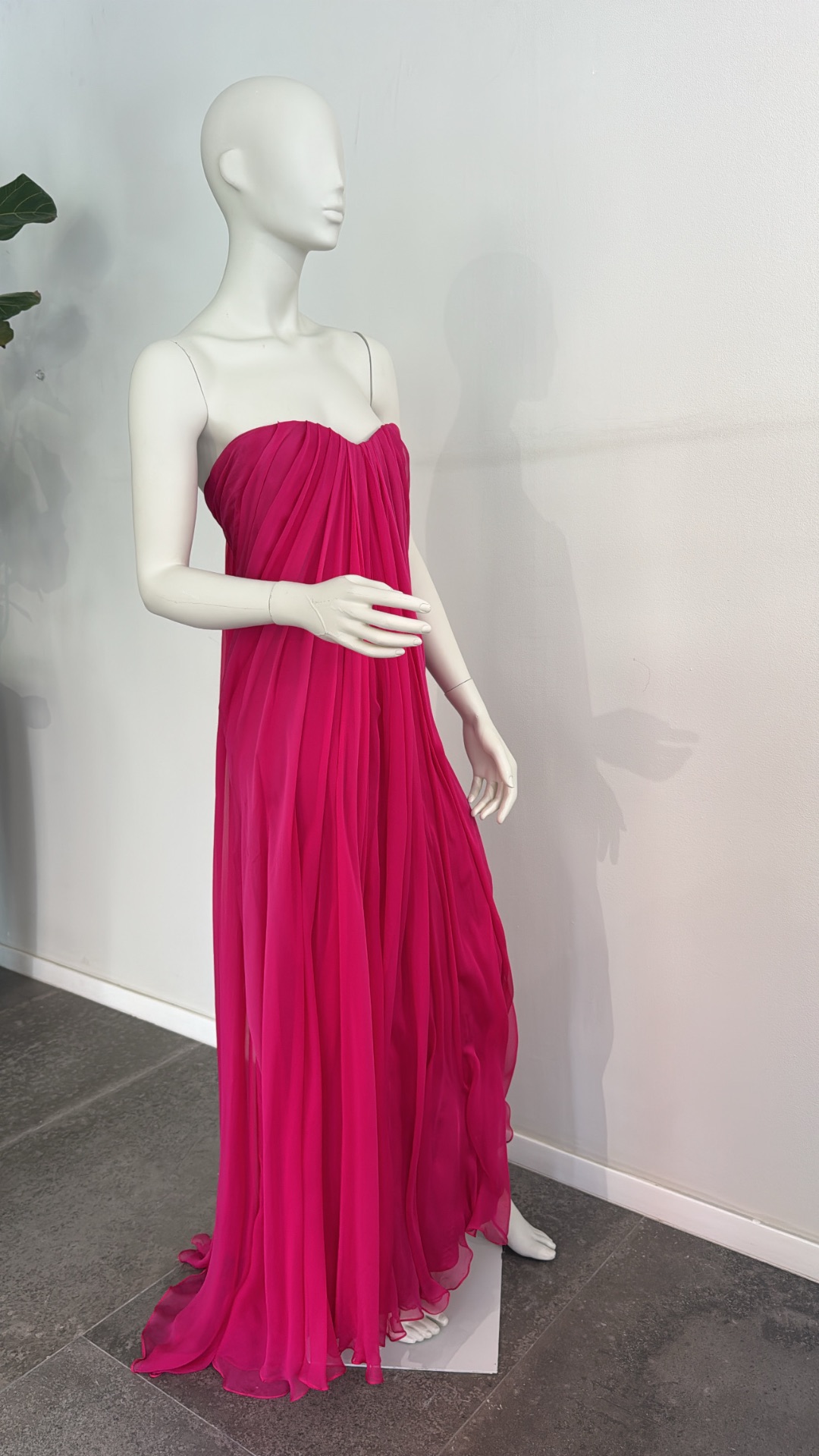 Thumbnail 9c45460e-3786-4c70-9fb0-e69fe74836ab