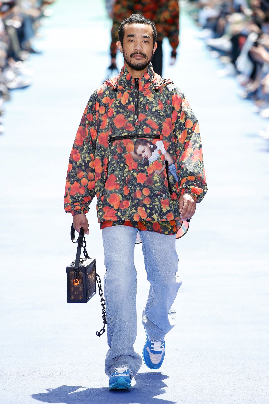 Thumbnail f9f69125-25f9-4481-afd9-458394967e5d