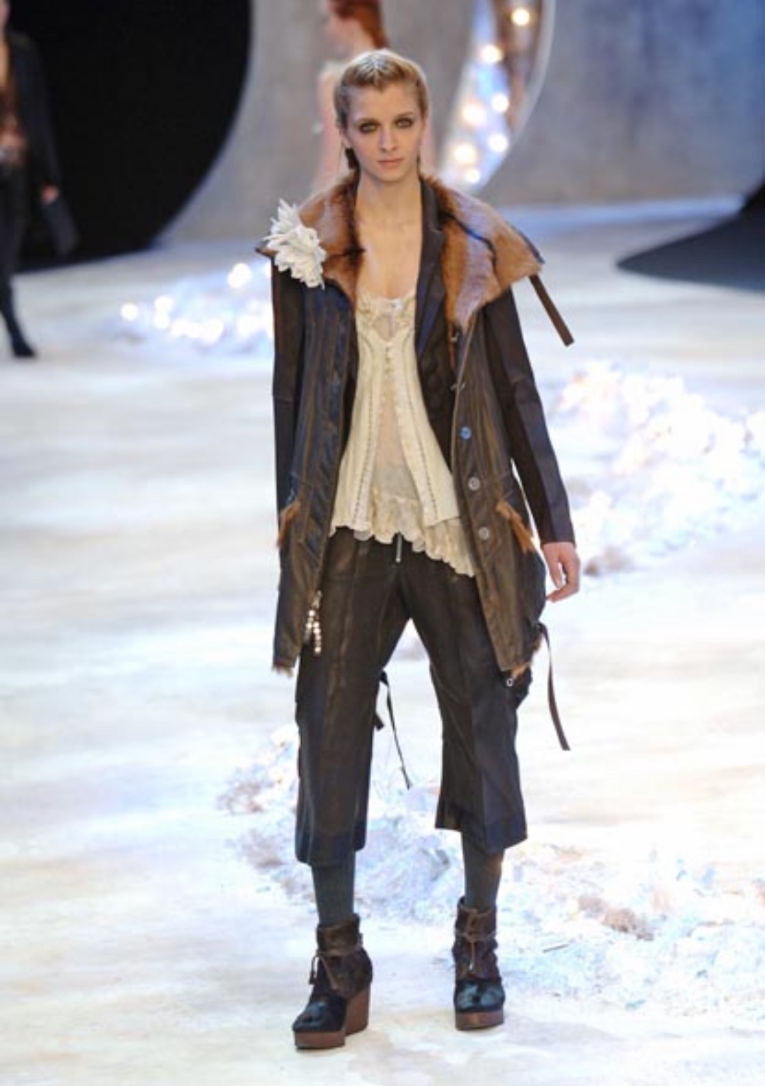 Thumbnail 51c2ea4d-7186-428b-add2-3191f8ffa75d