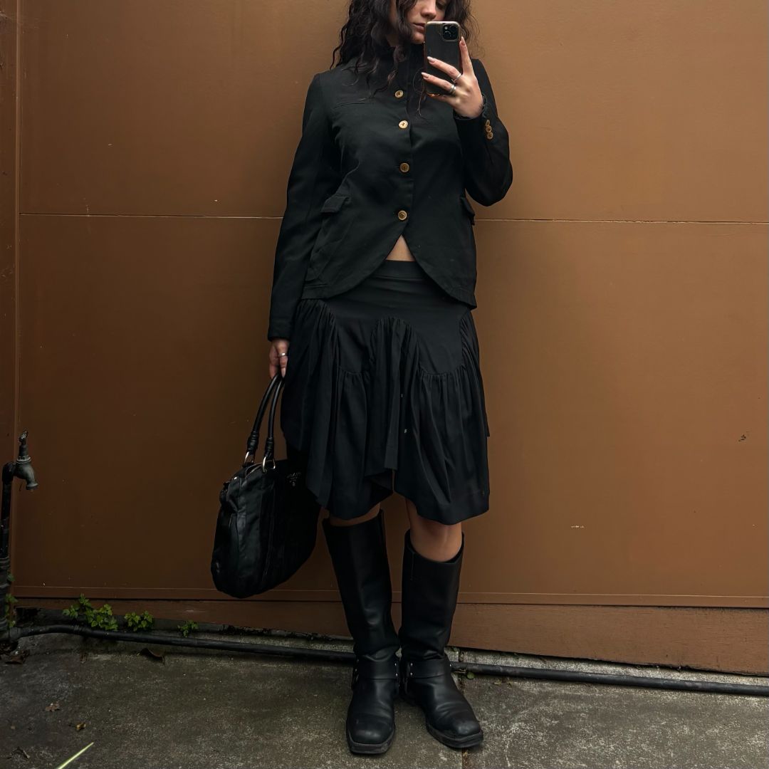 Thumbnail 158af4f7-d75a-4ee9-8bda-e12c3a8c4d2e