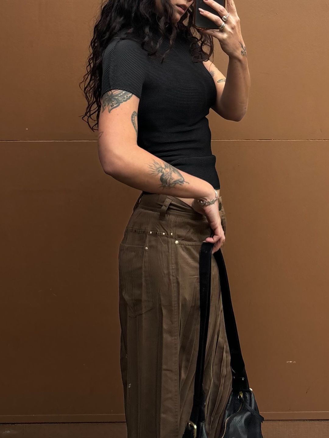 Thumbnail 975ded10-16bb-435d-b1e2-a9b7dc2e4085