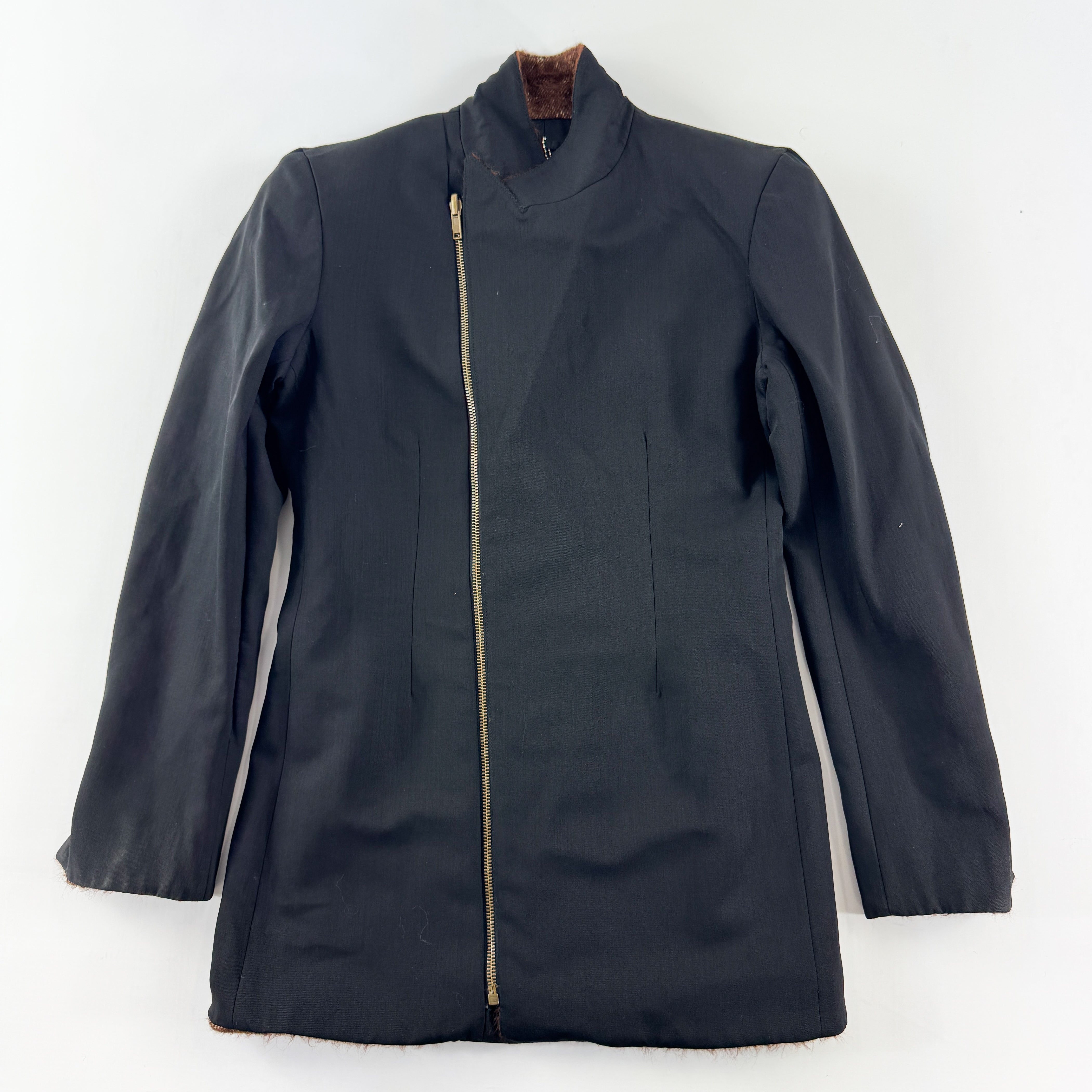 Thumbnail 40997386-df72-4c0d-8a9d-3a0fab270379