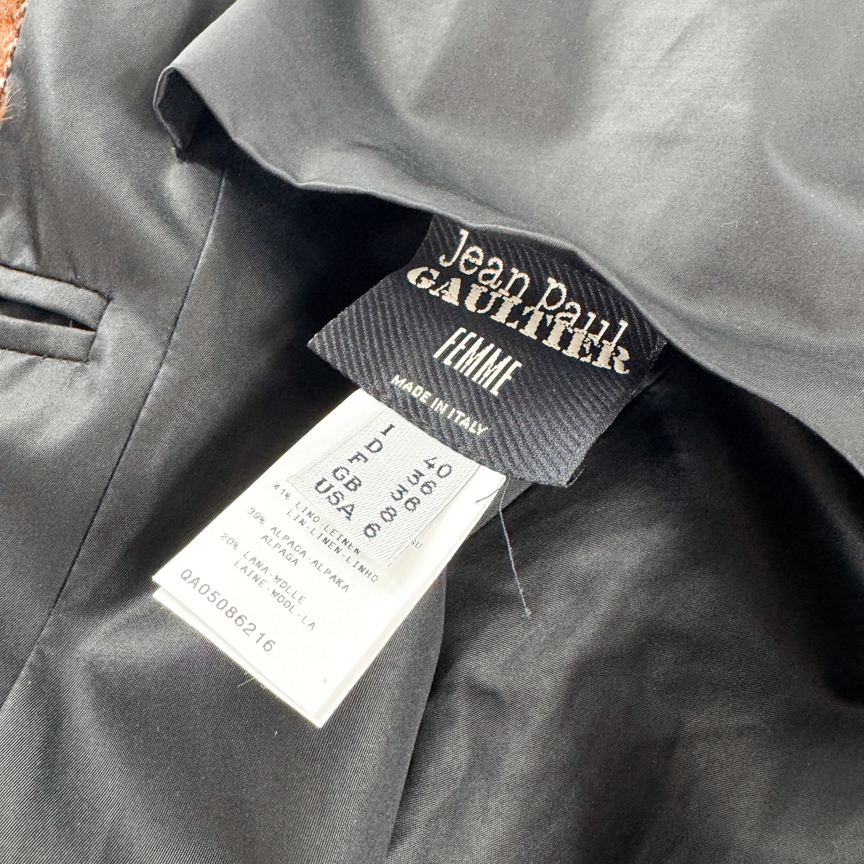 Thumbnail 940a958a-4b41-4fb0-a33c-6c0927f264f8