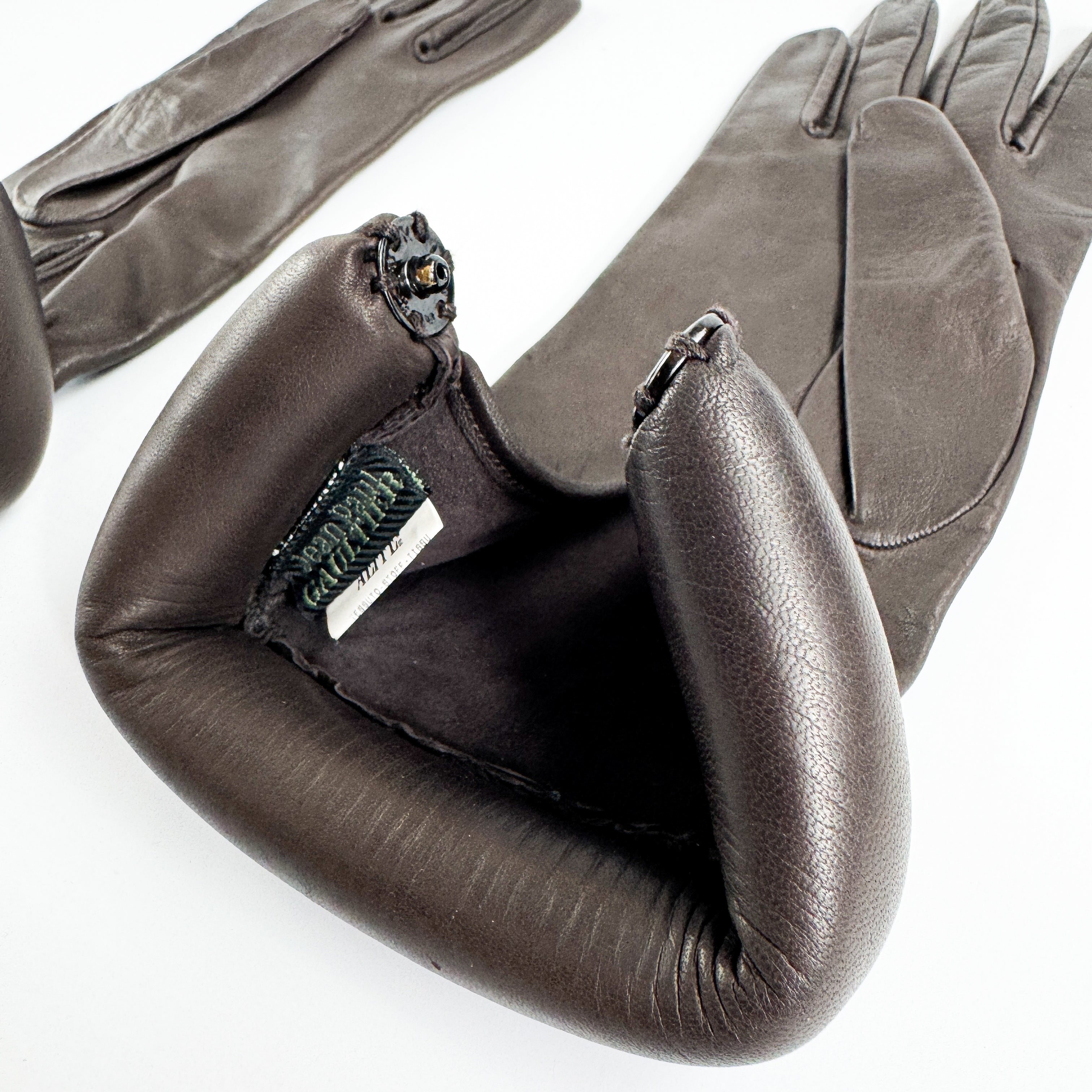 Thumbnail 4b97bb37-91a3-4143-879f-0a0ddc91fb58