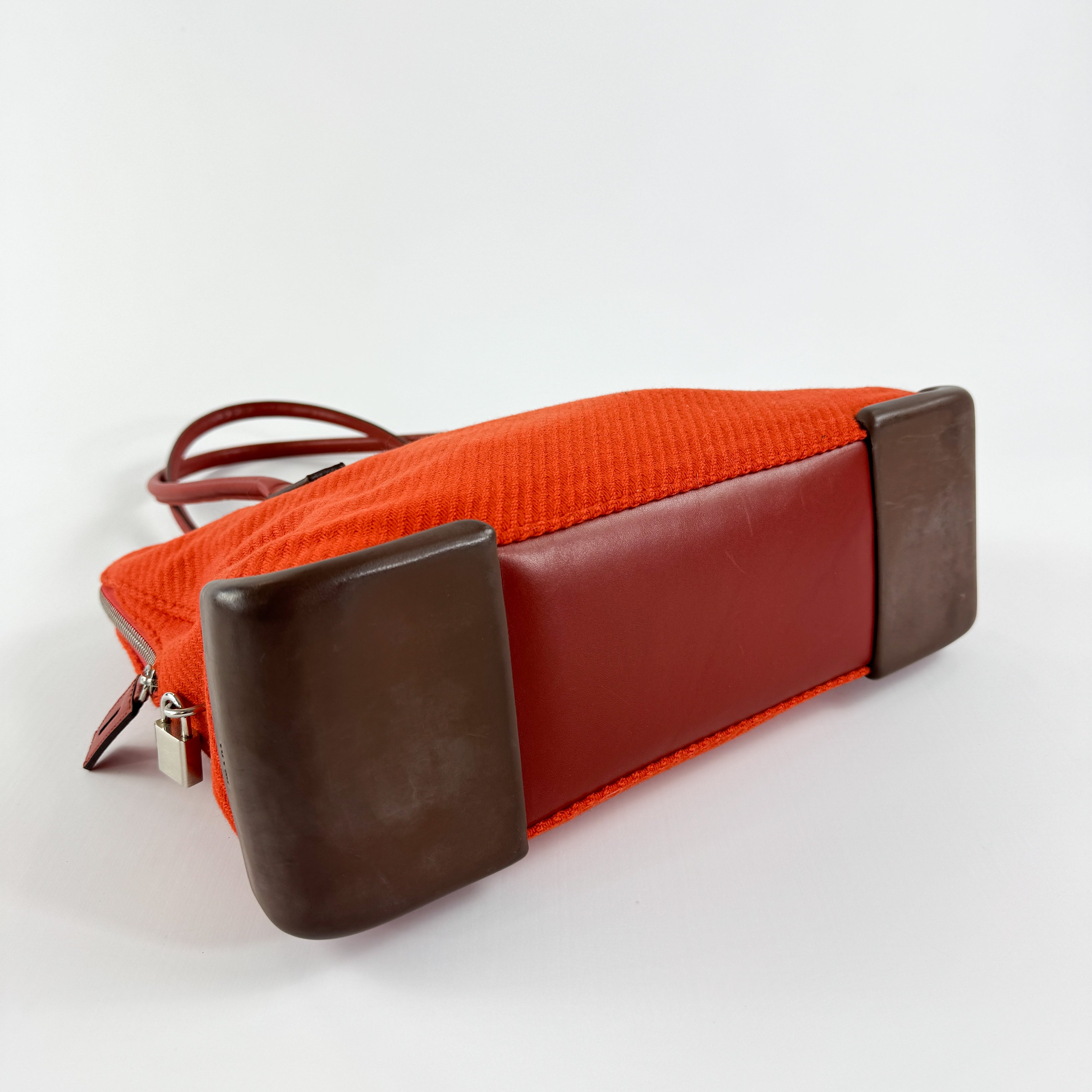 Thumbnail bf54cc43-4d59-40c8-bf03-cbde2db637d8