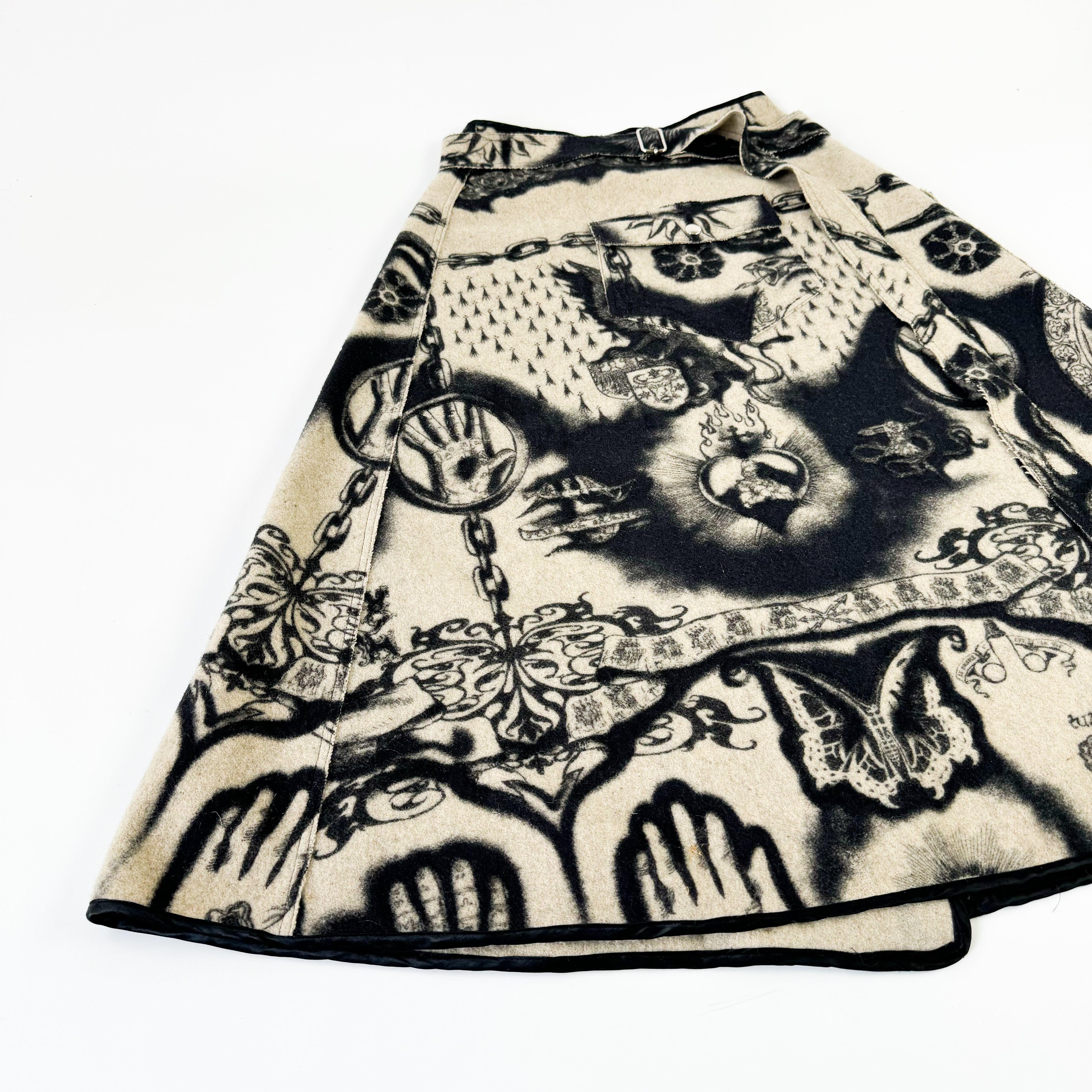 Thumbnail 822347a6-108d-41d0-b7cc-9055fe5b1016