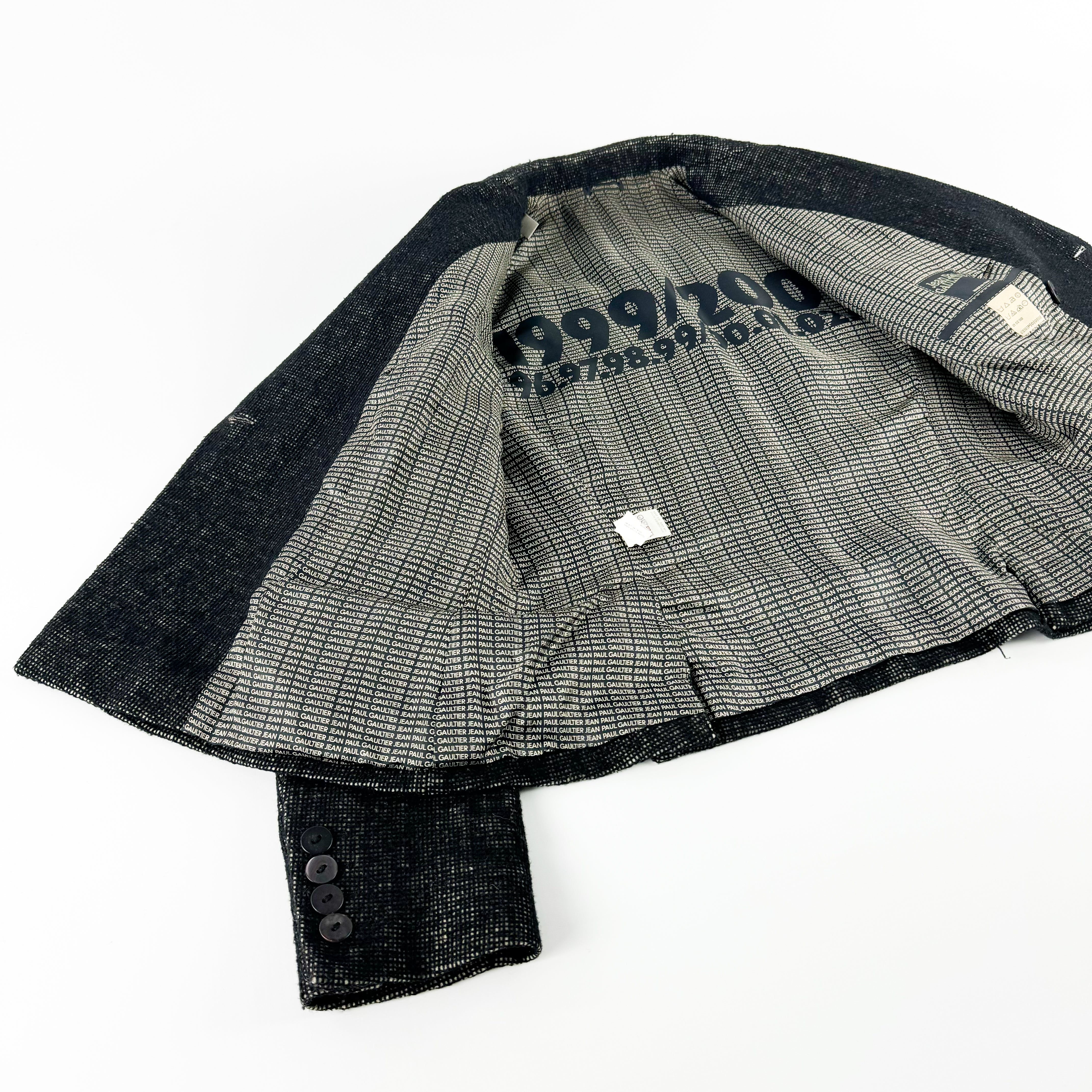 Thumbnail ad1a4a32-1fe9-42a8-bb9f-4c6caa3ff2d5