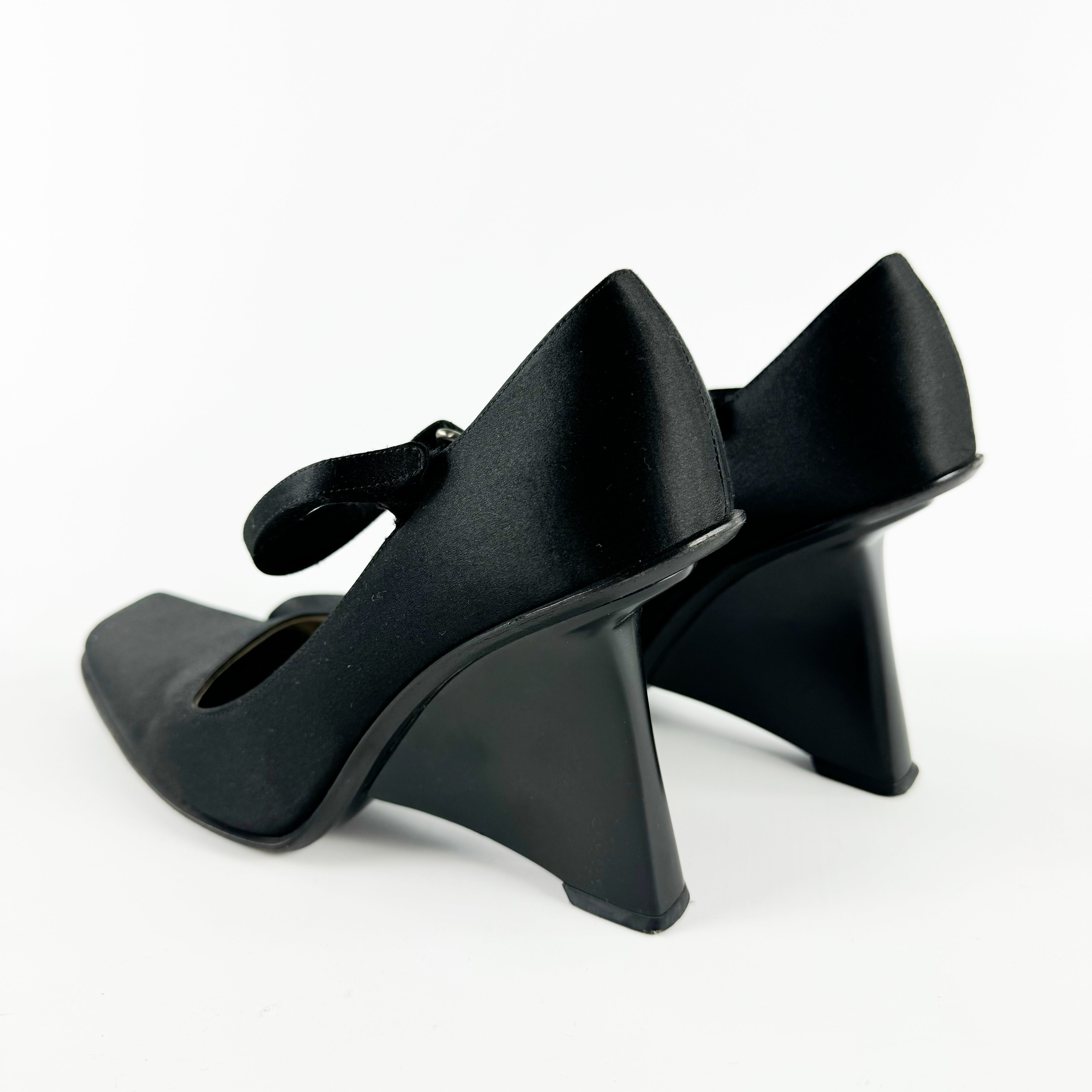 Thumbnail 00ca792d-6657-4ede-a756-db690ee69f3a