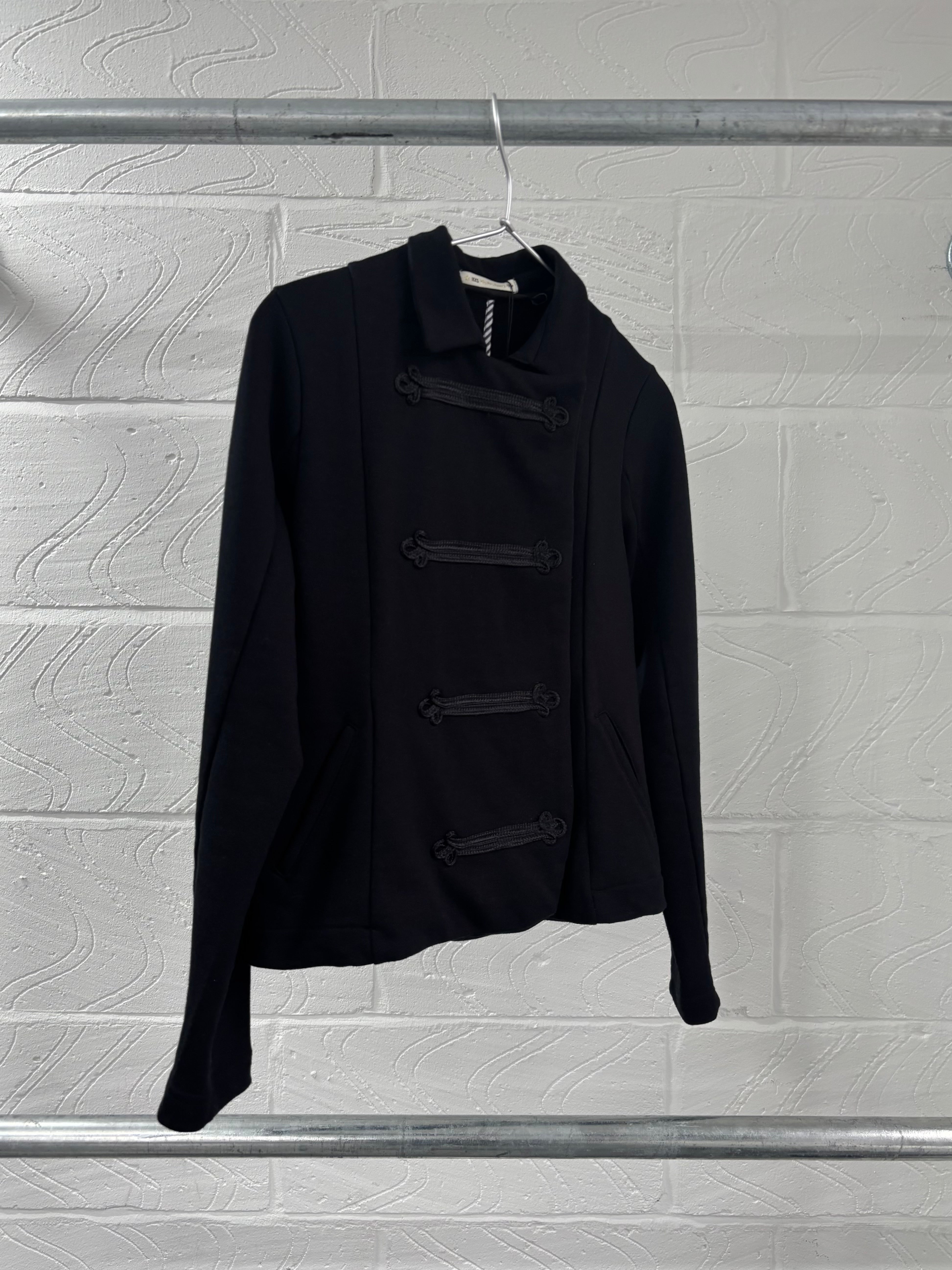 Thumbnail 5b4179ad-65a2-4889-aaf1-e2238d21e253