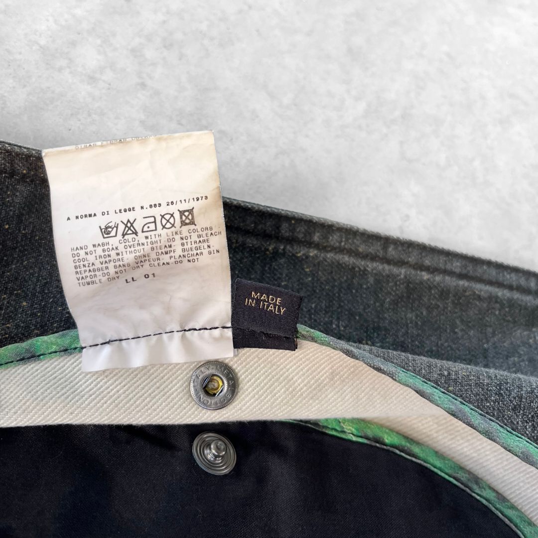 Thumbnail a6fa6d36-8fb6-4859-86c1-2b7494ed7d16