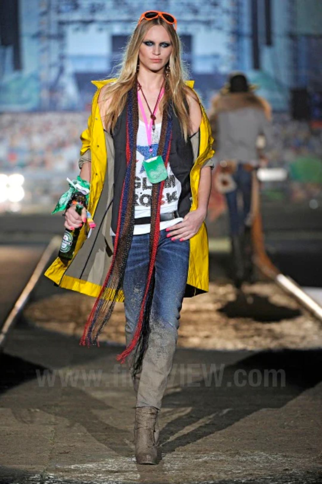 Thumbnail 823c4d0d-03de-4269-8992-b5c2c7682cf5