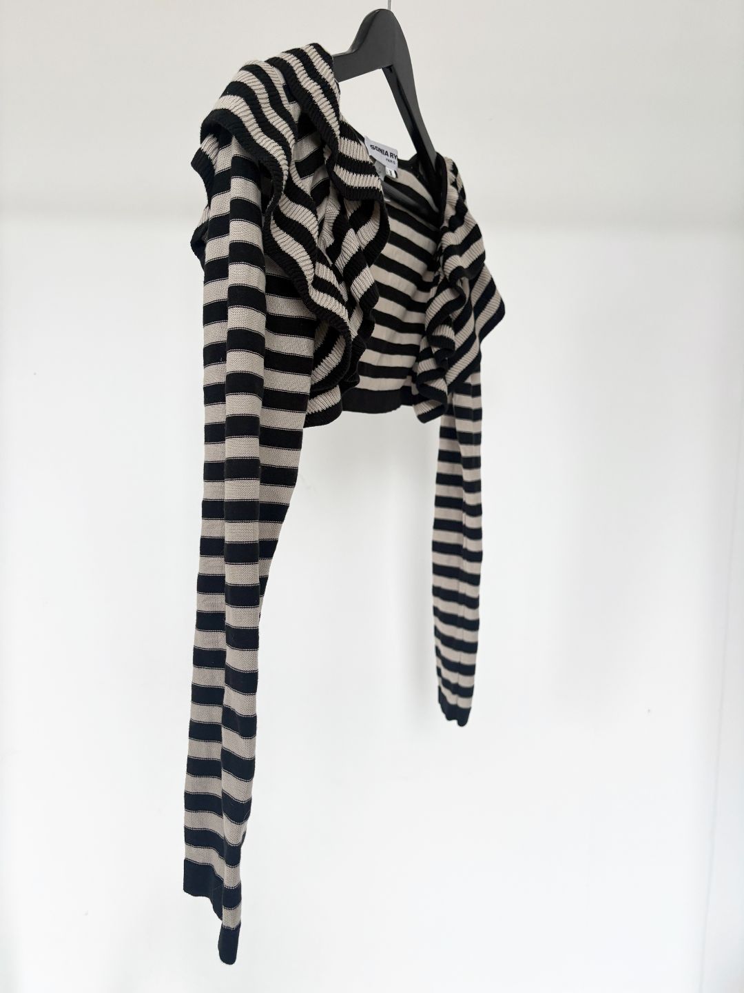 Thumbnail 10453c6a-f065-446f-9523-d025d0a29ac8