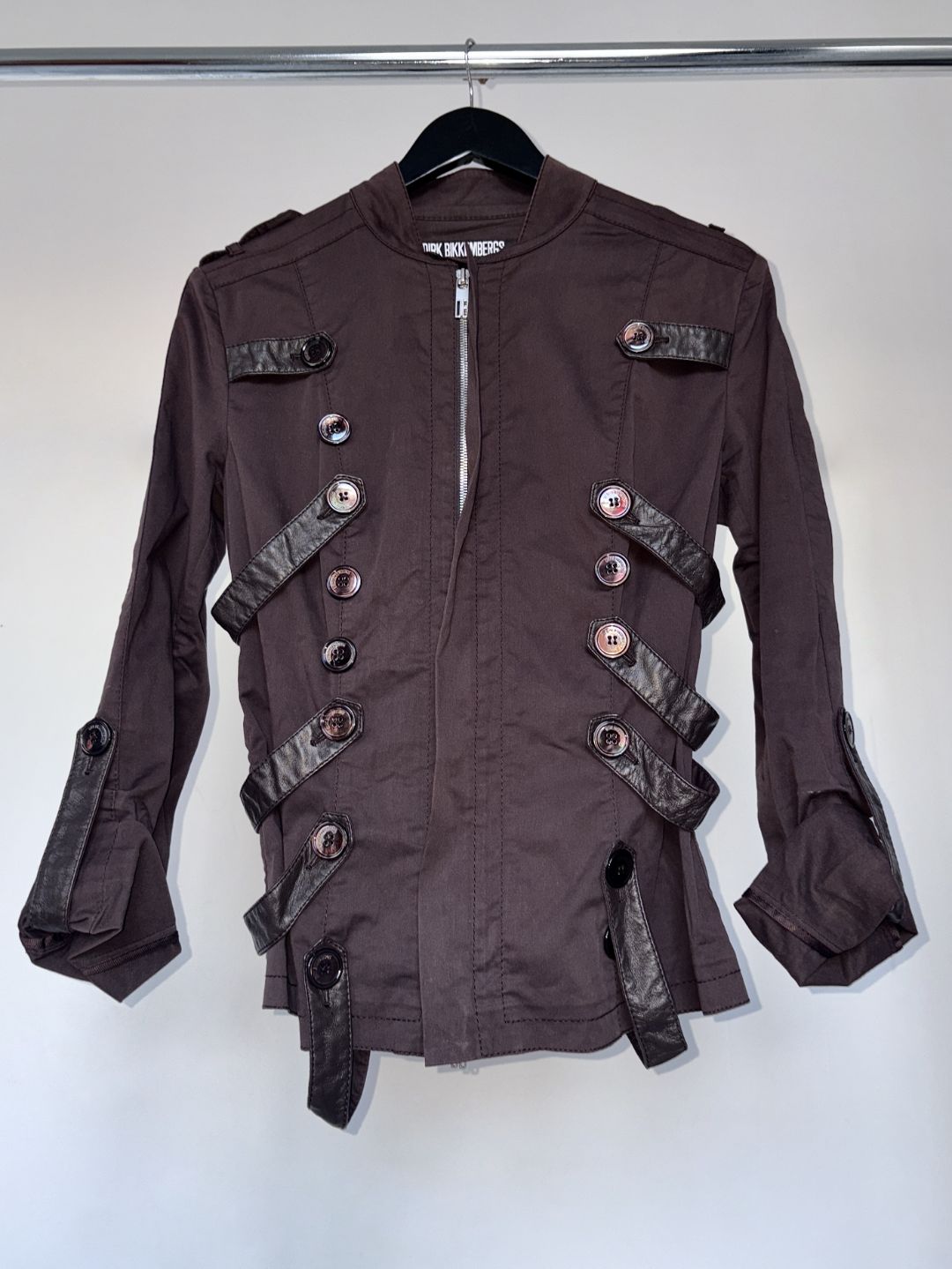 Thumbnail a92f0c76-db38-4bdf-ba49-5ed3f2a98394